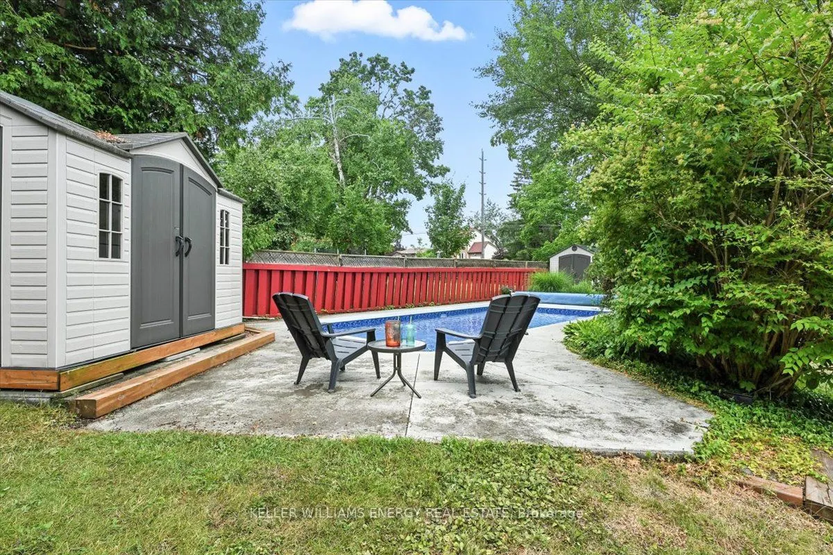 76 Maple Crescent