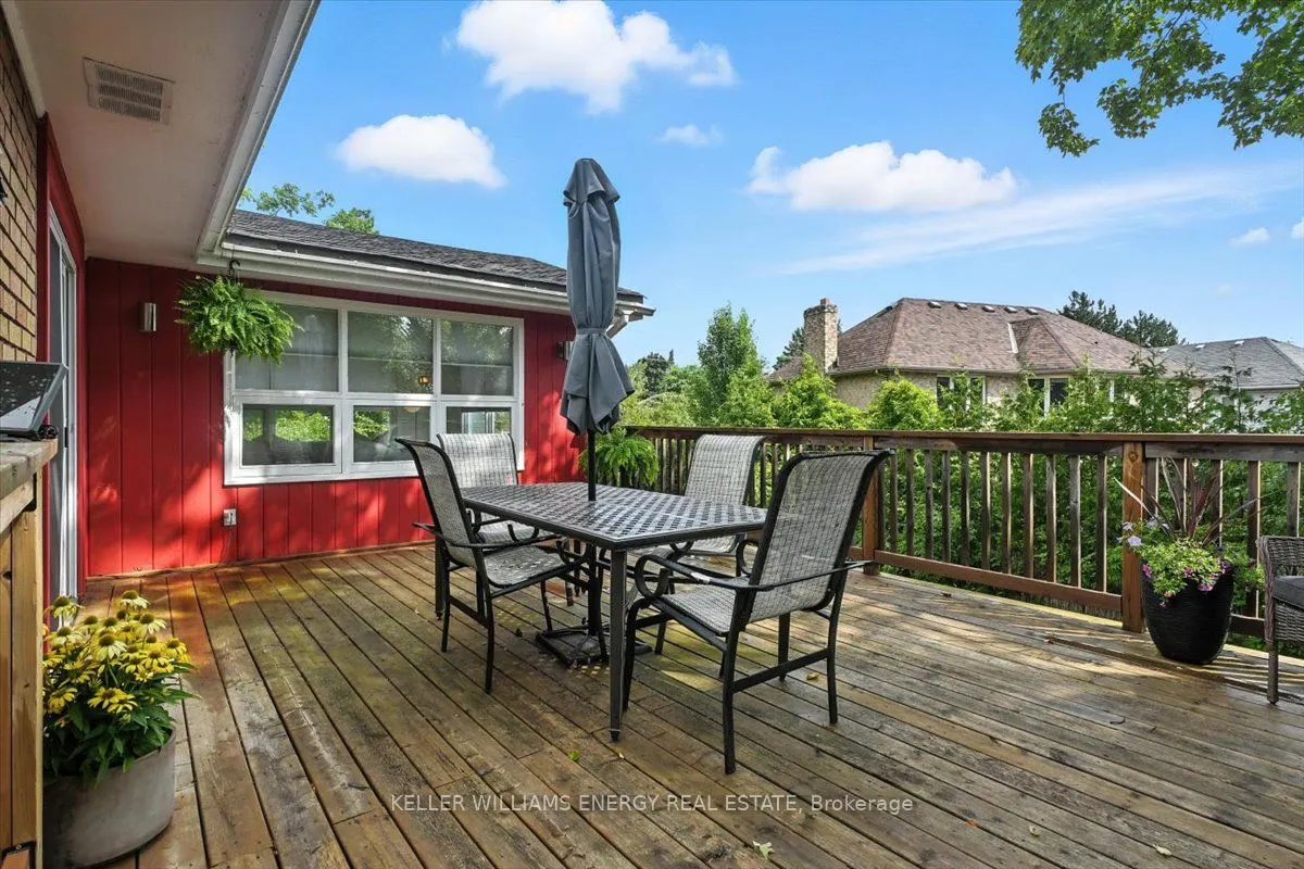 76 Maple Crescent