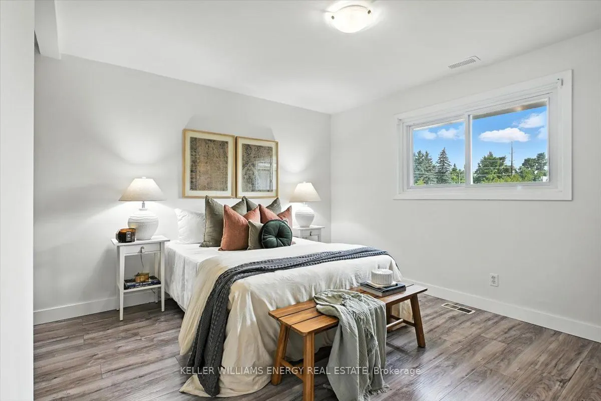 76 Maple Crescent