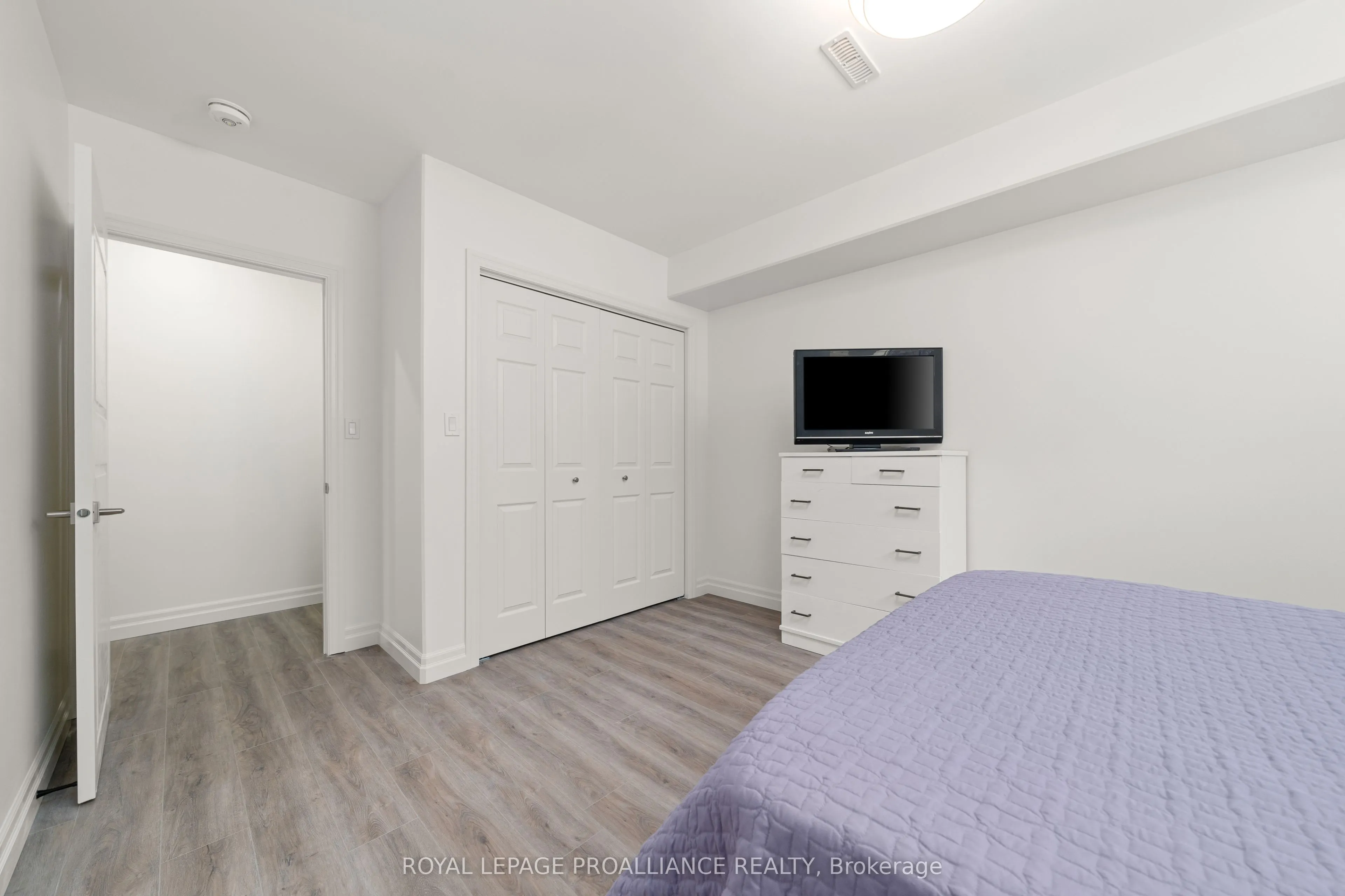 16 Hummingbird Drive