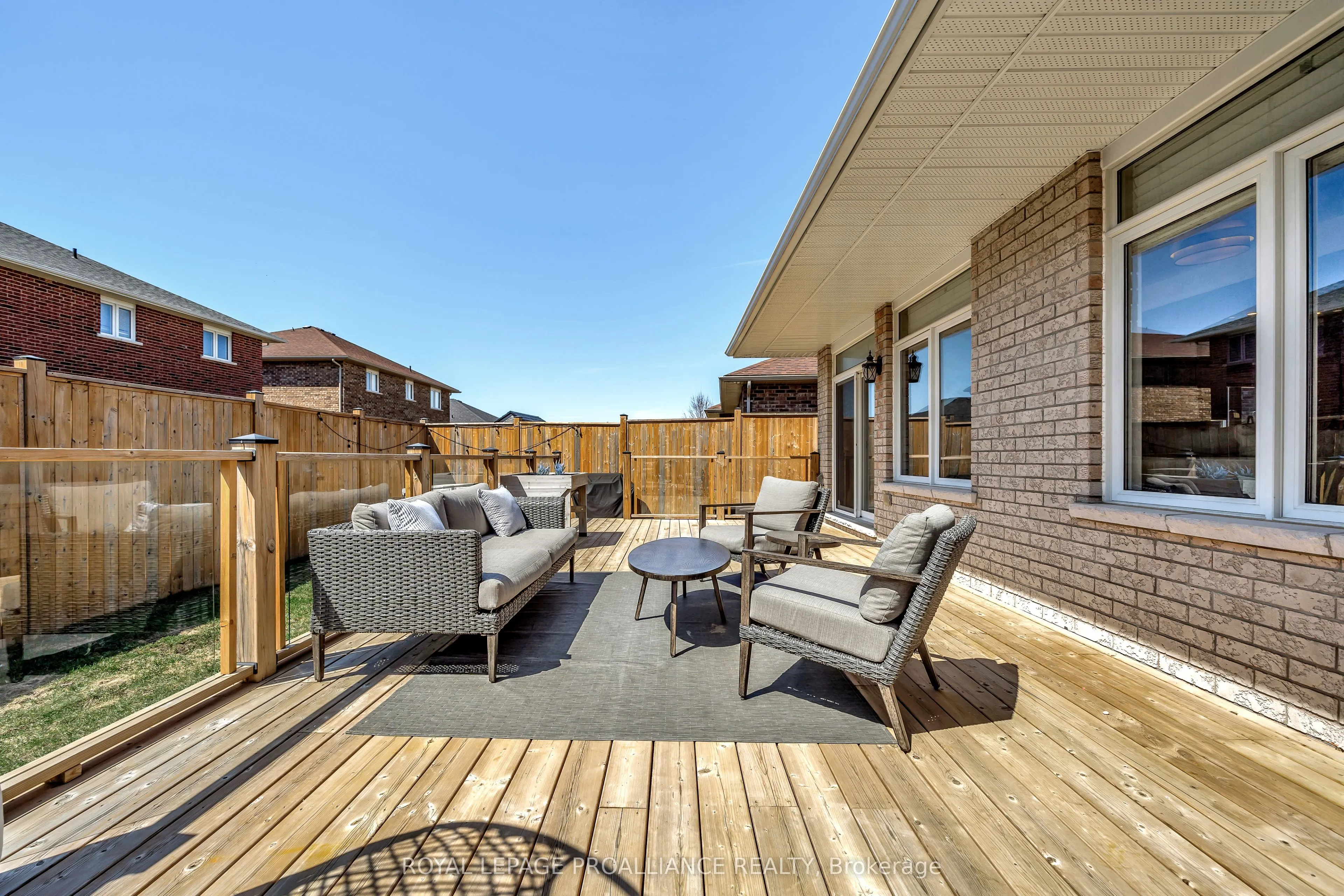 16 Hummingbird Drive