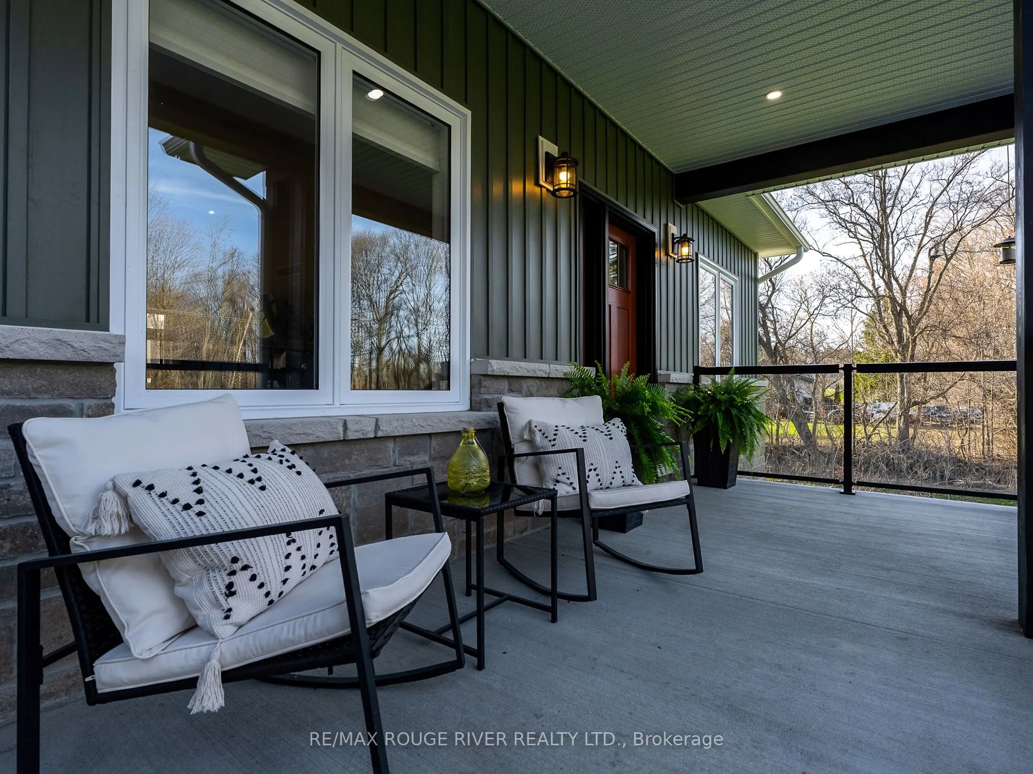 298 Tobacco Road
