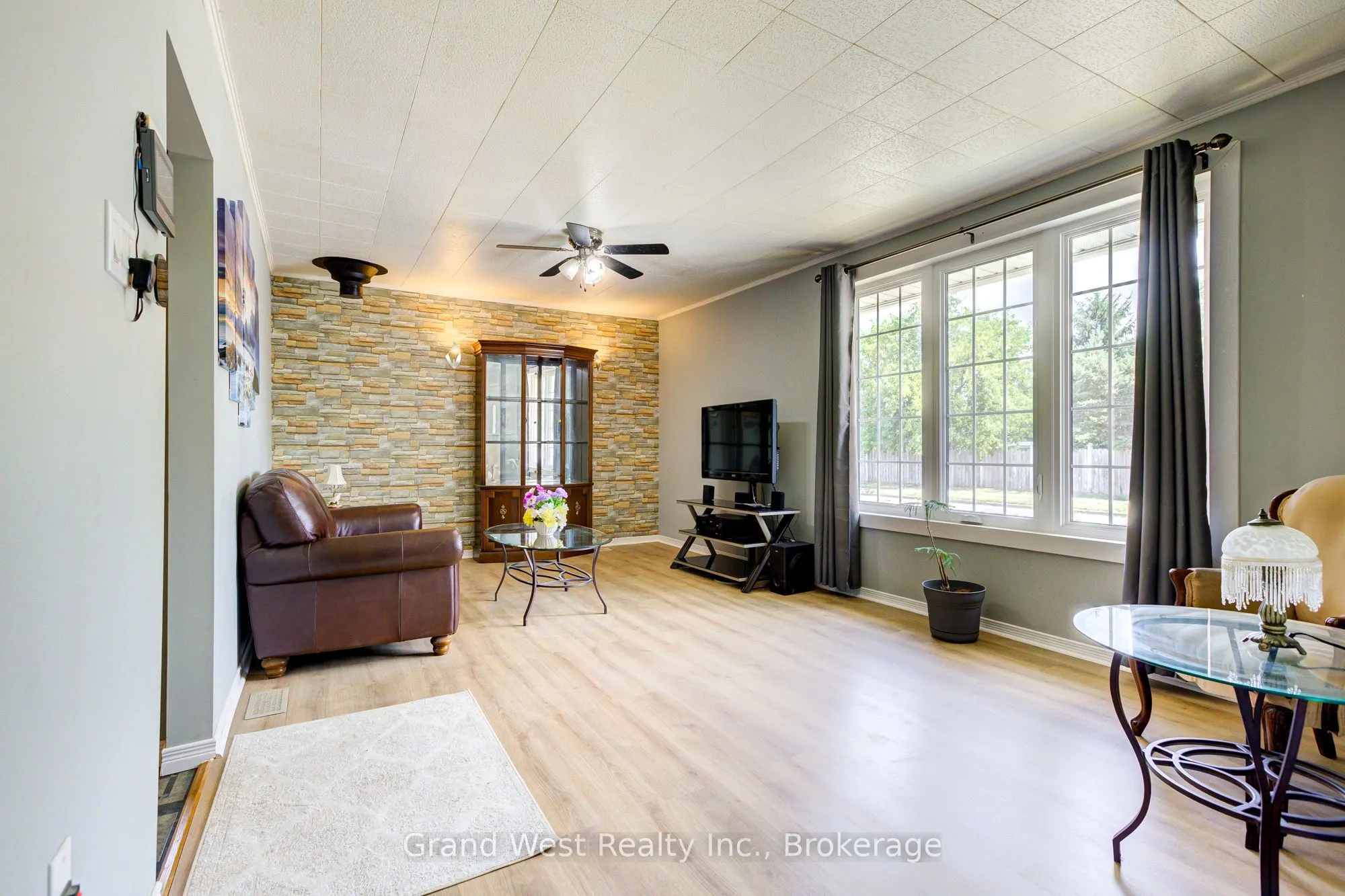 578 CONCESSION Road