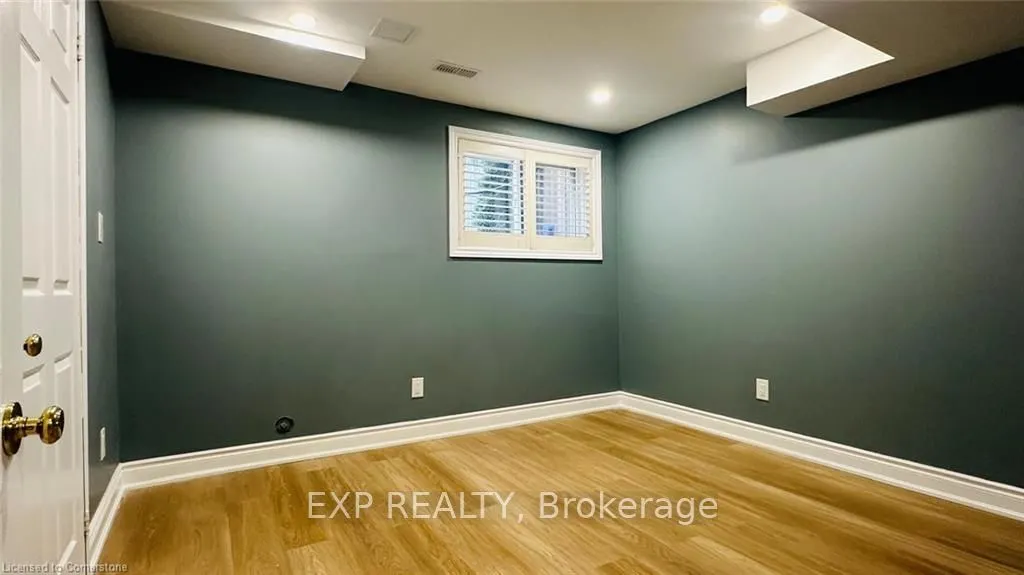 255 PINELAND Place, #Lower