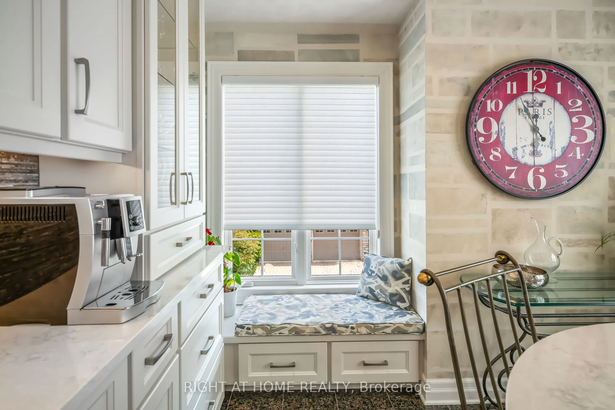 222 Ricardo Street, #10