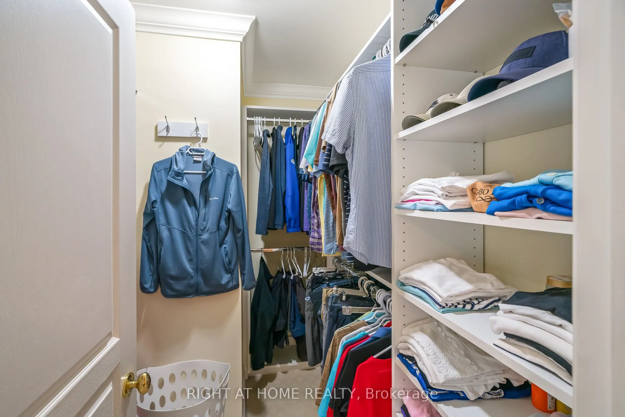 222 Ricardo Street, #10