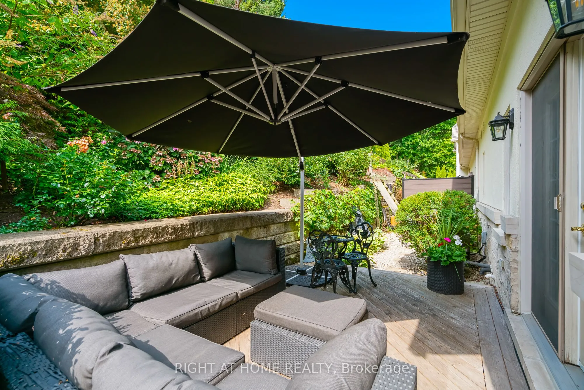 222 Ricardo Street, #10