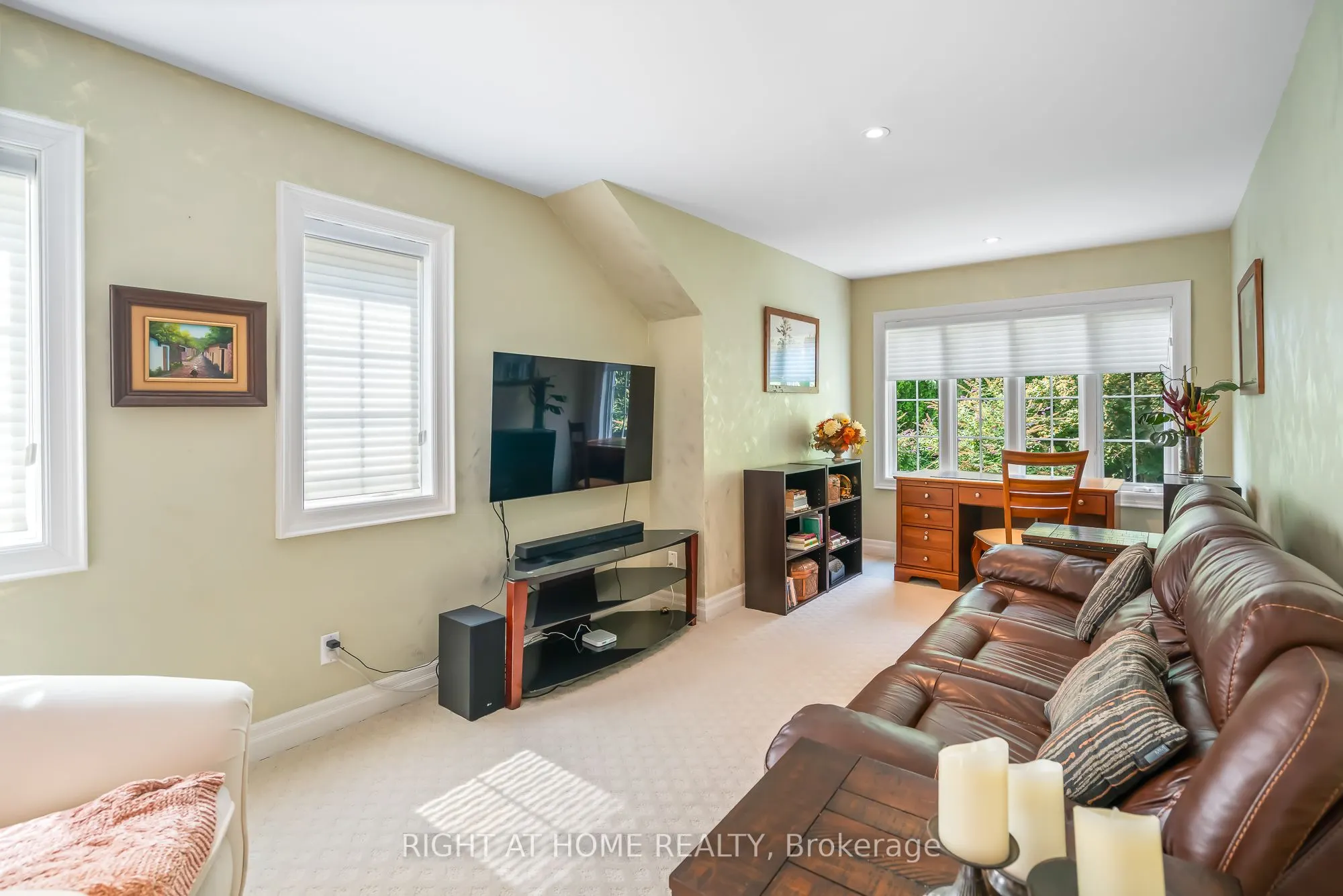 222 Ricardo Street, #10