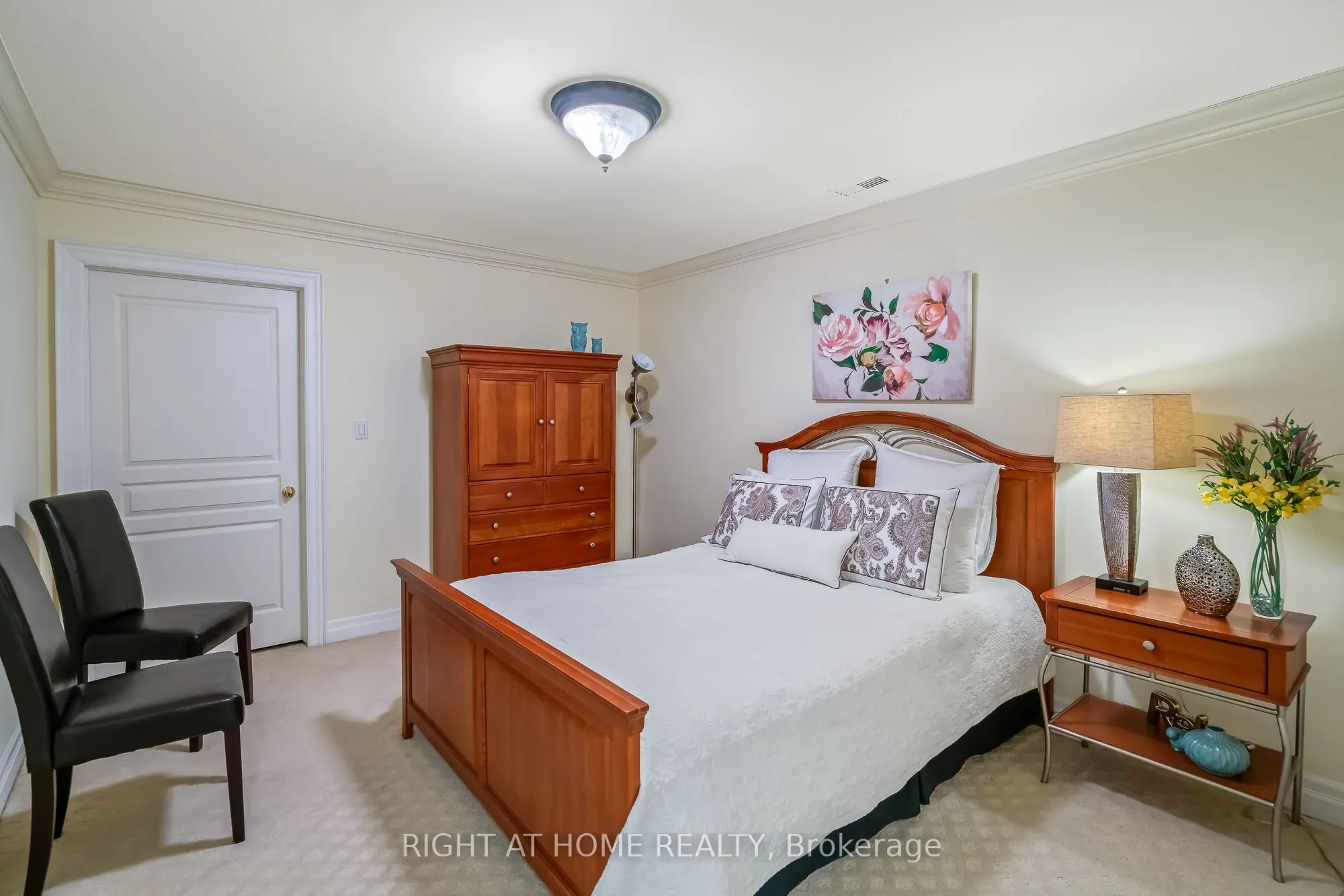 222 Ricardo Street, #10