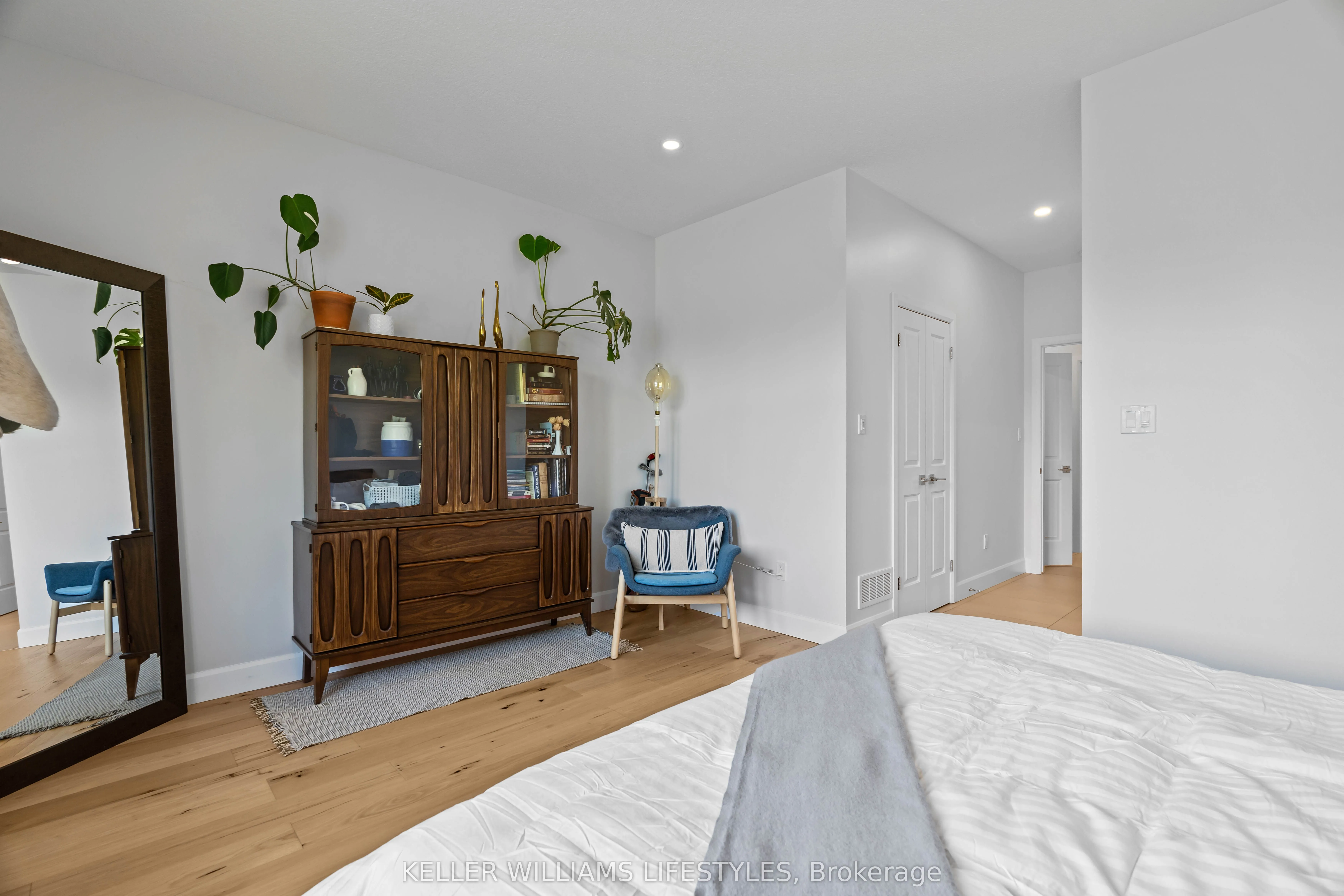 159 Collins Way, #31