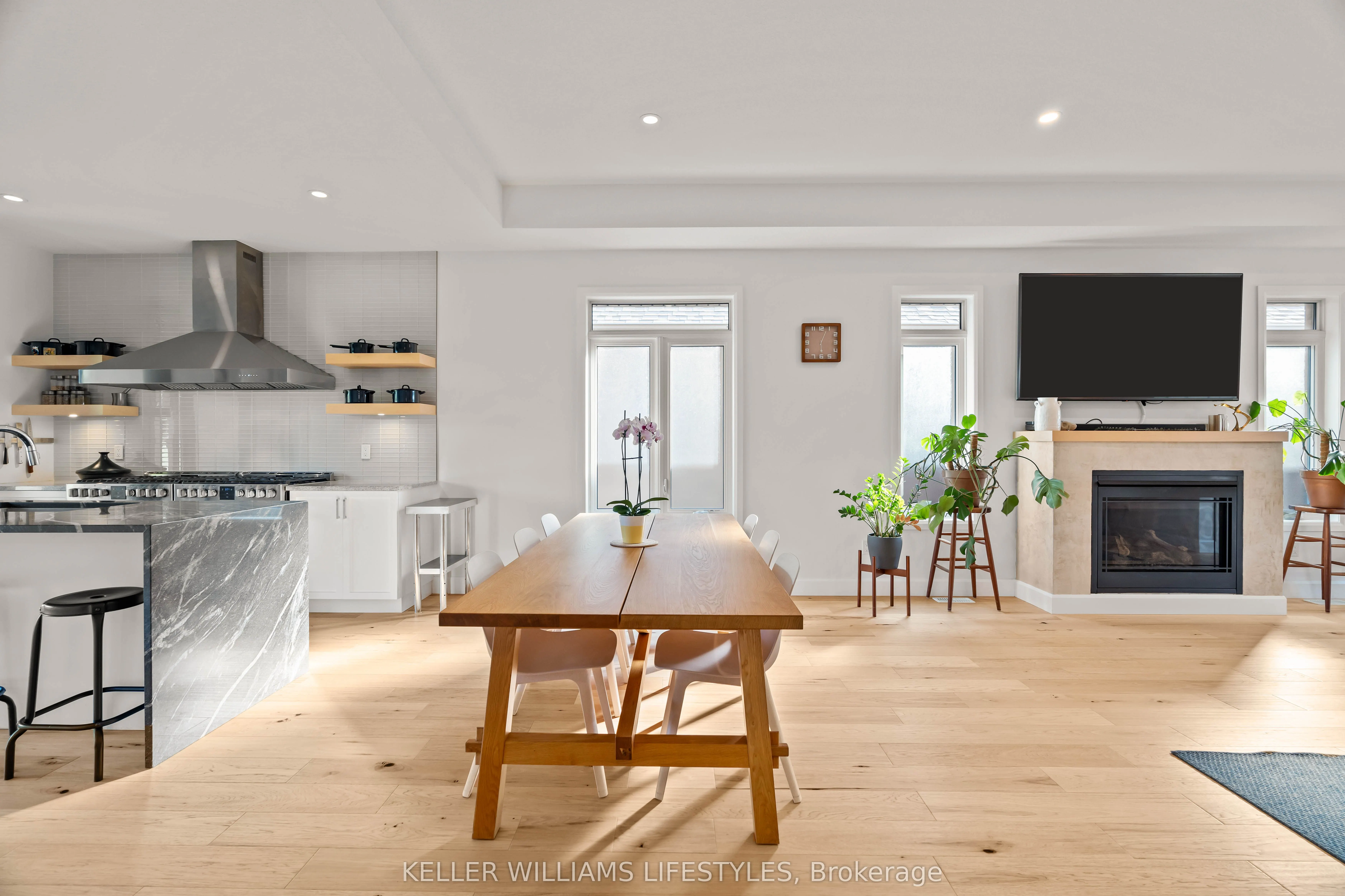 159 Collins Way, #31