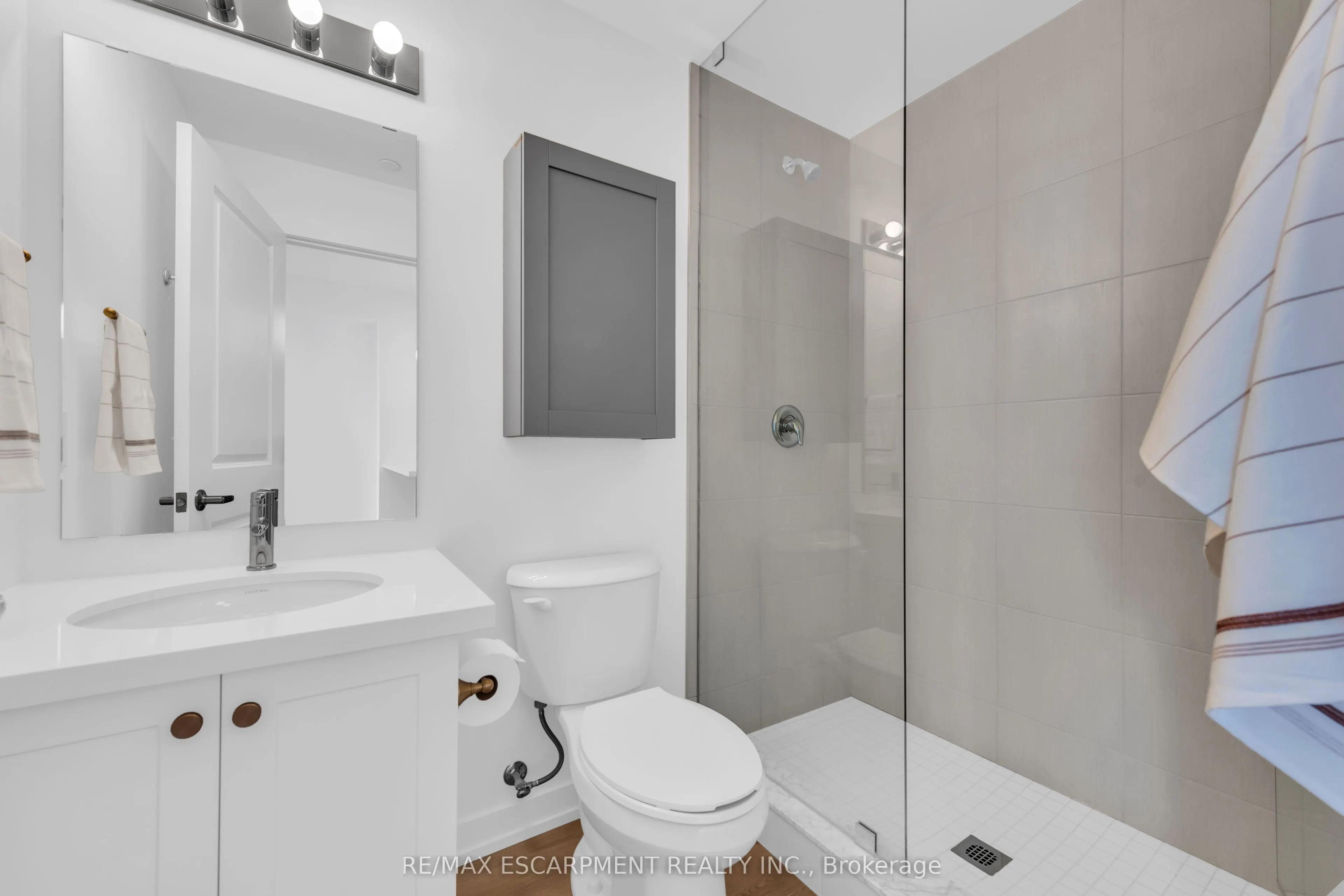 470 Dundas Street E, #904