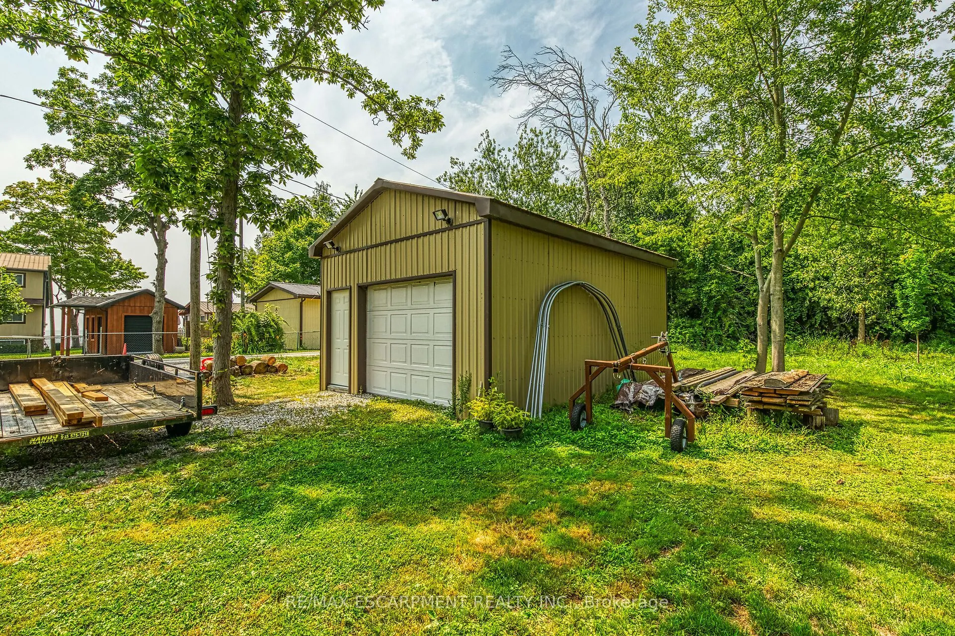 394 Lakeshore Road