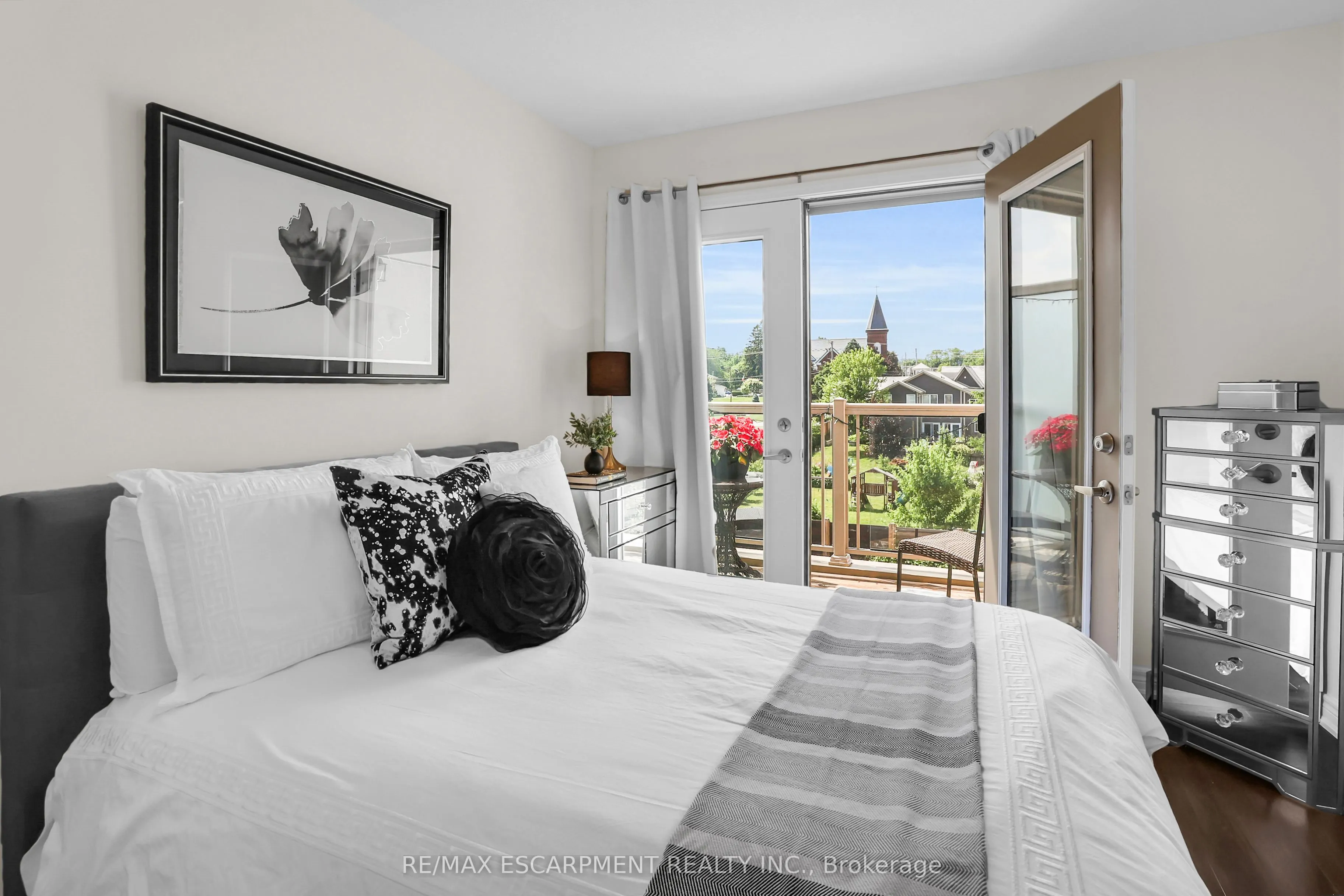 5016 Serena Drive, #10