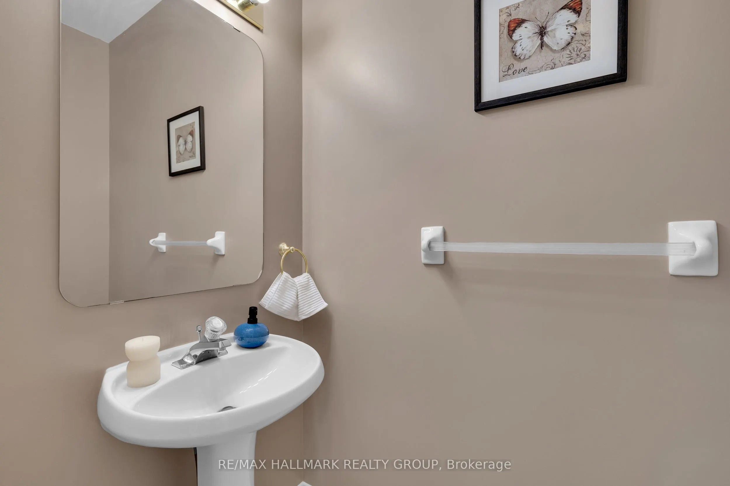 1087 Rocky Harbour Crescent