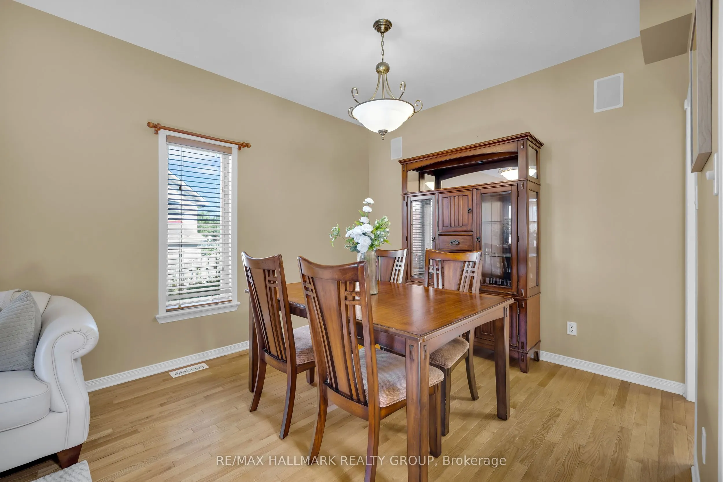 1087 Rocky Harbour Crescent