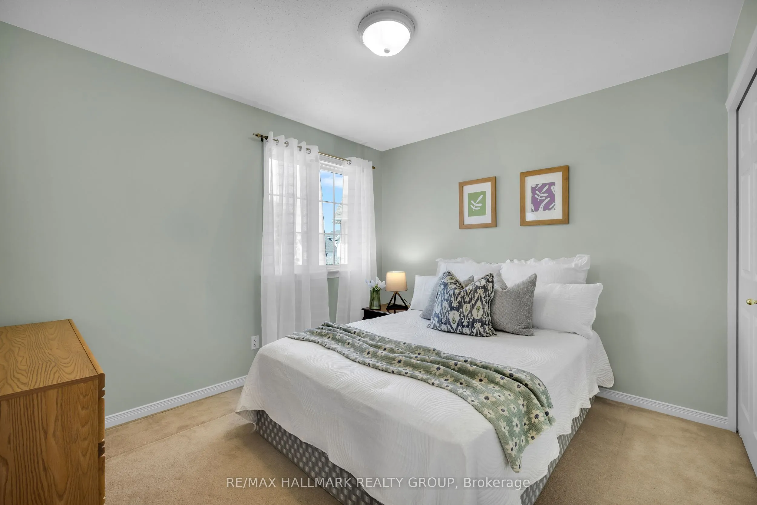 1087 Rocky Harbour Crescent