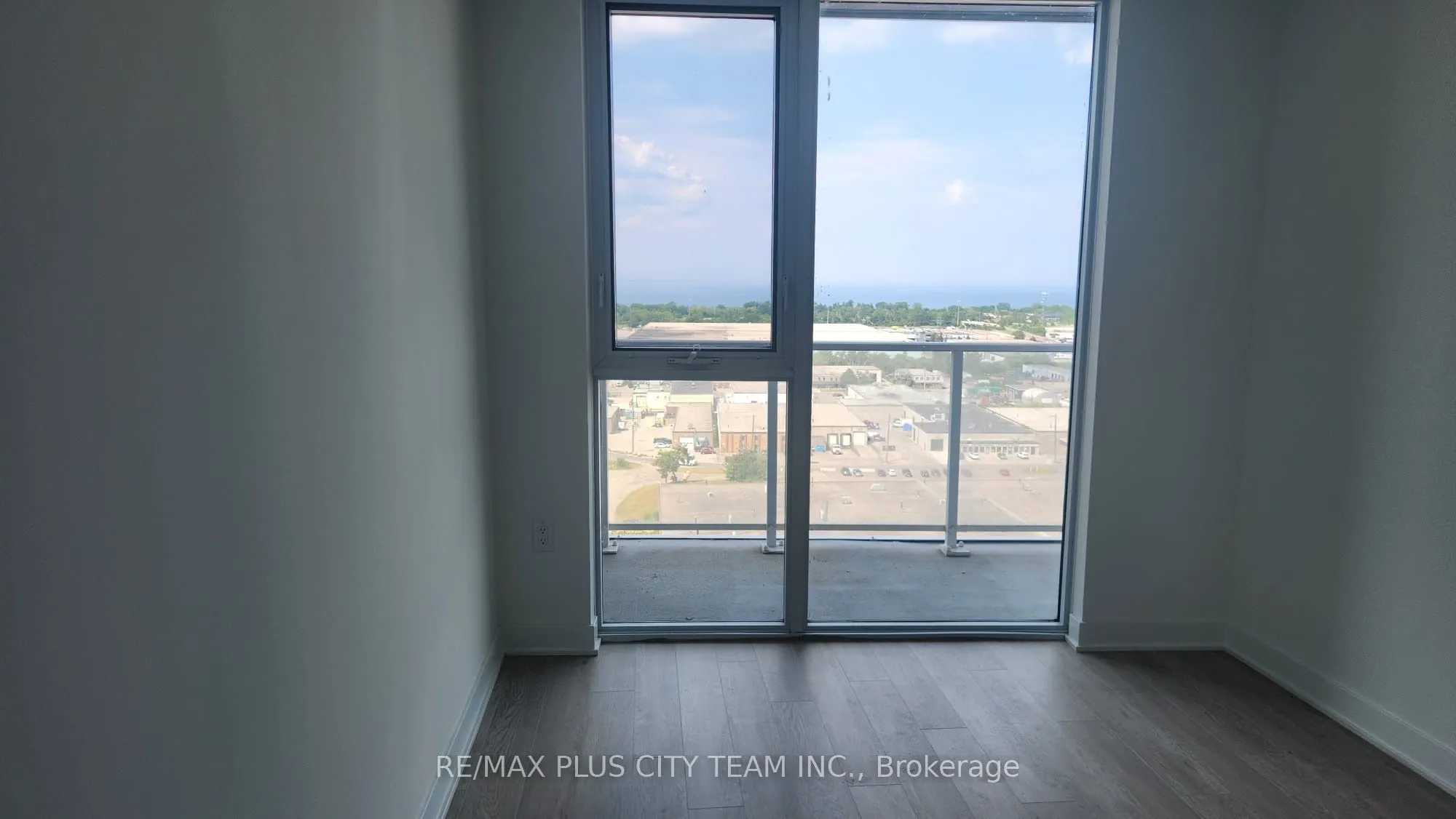 2782 Barton Street, #1512