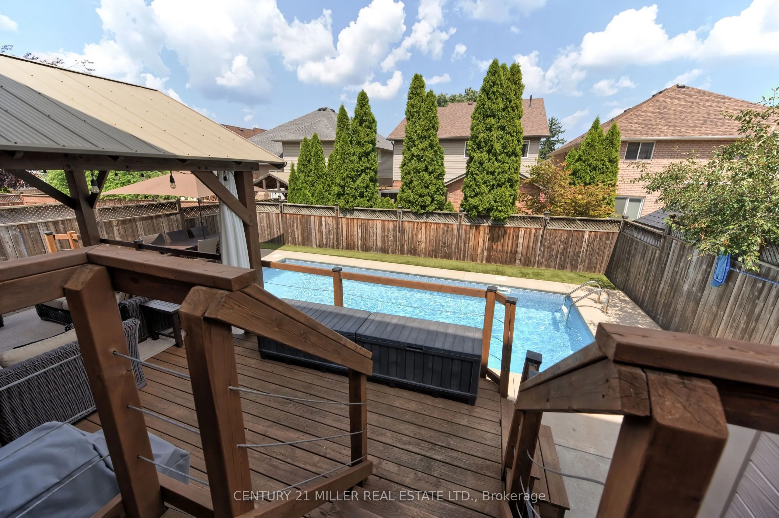 54 Hickory Crescent