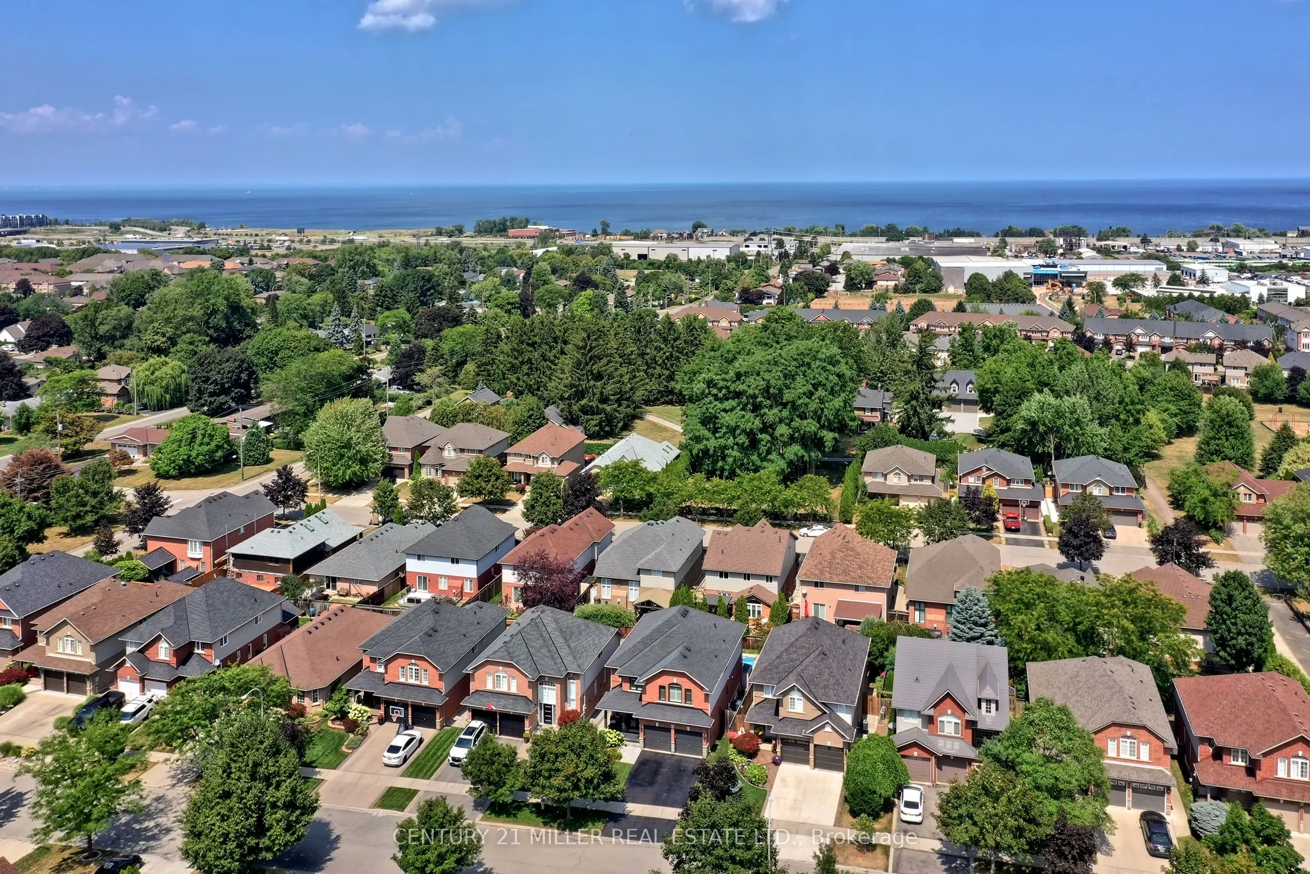 54 Hickory Crescent