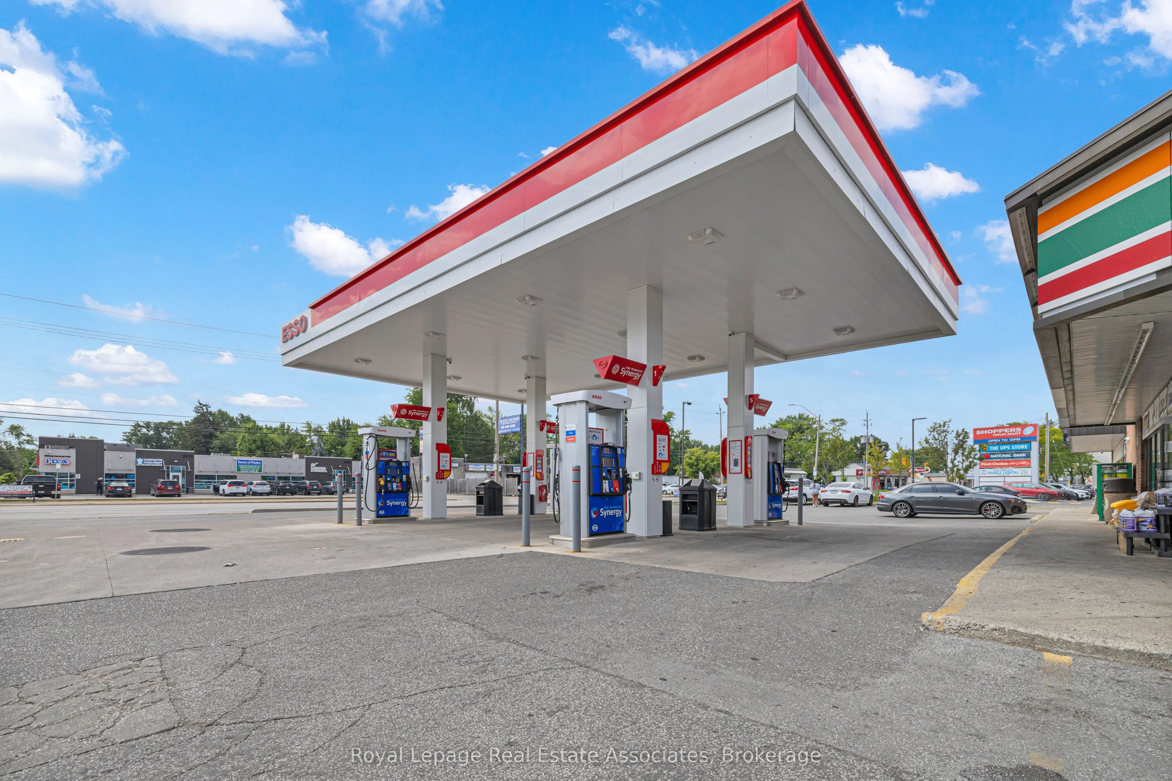 5124 Tecumseh Road E
