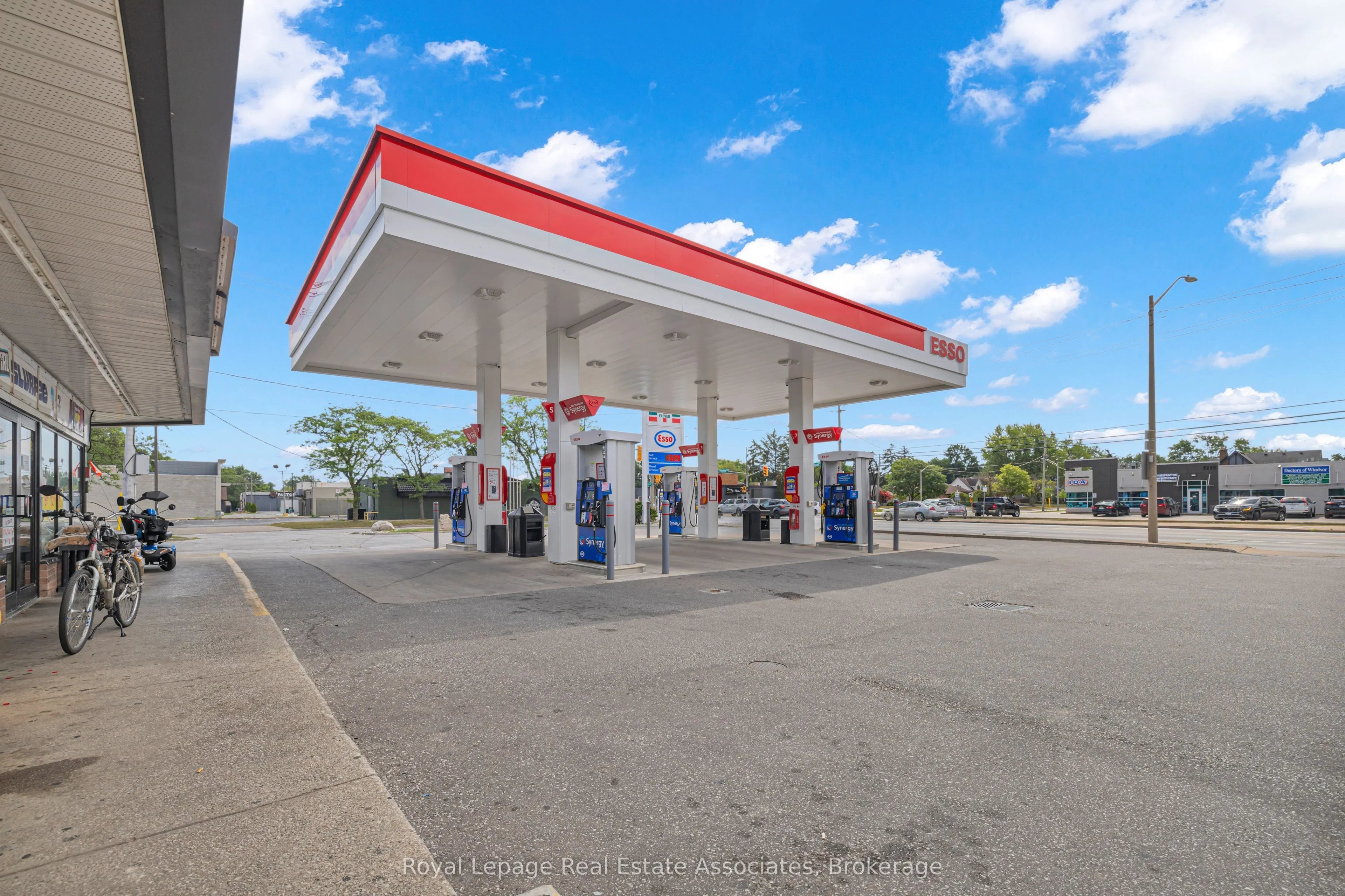 5124 Tecumseh Road E