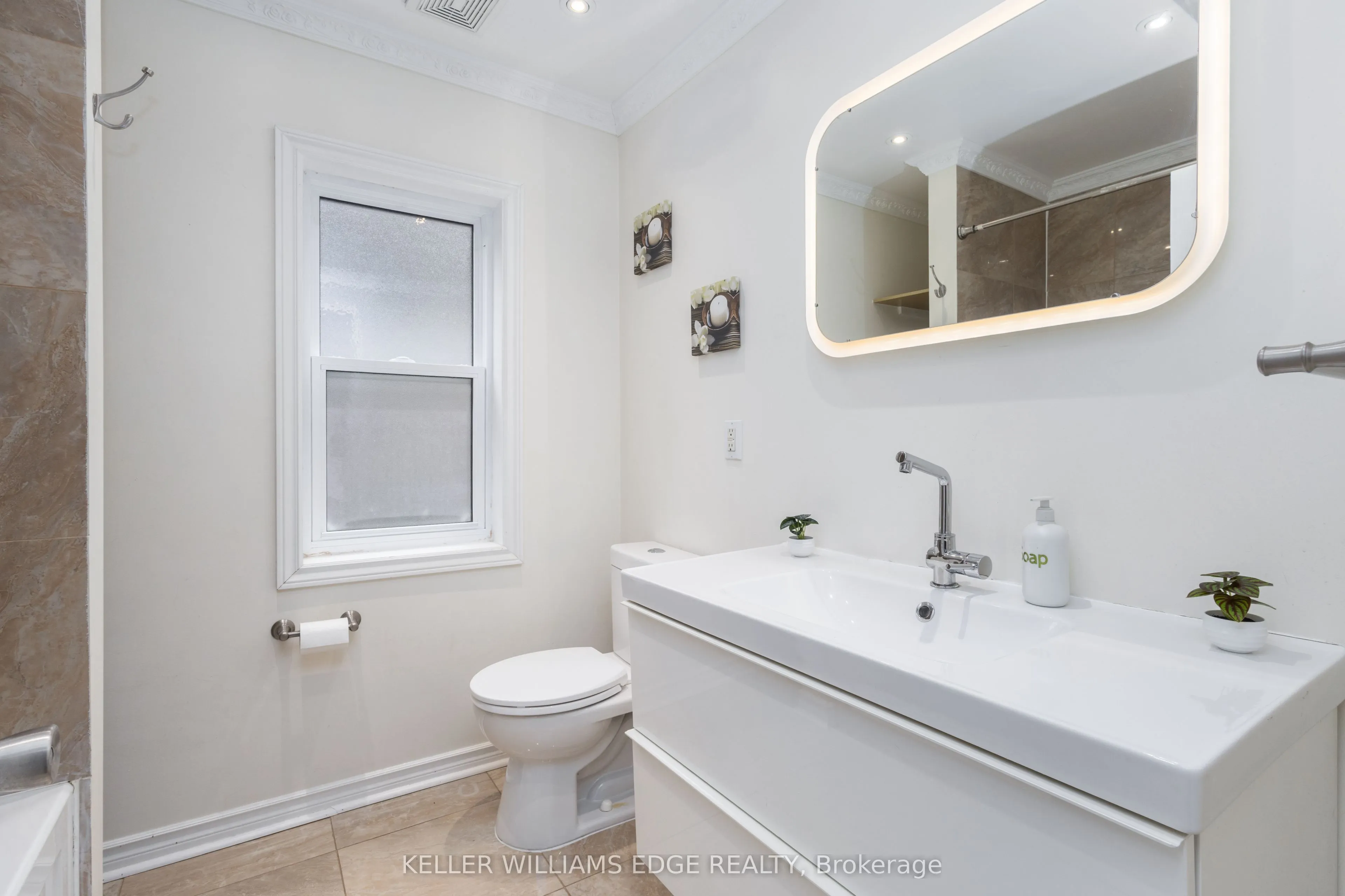 20 Barnesdale Avenue N
