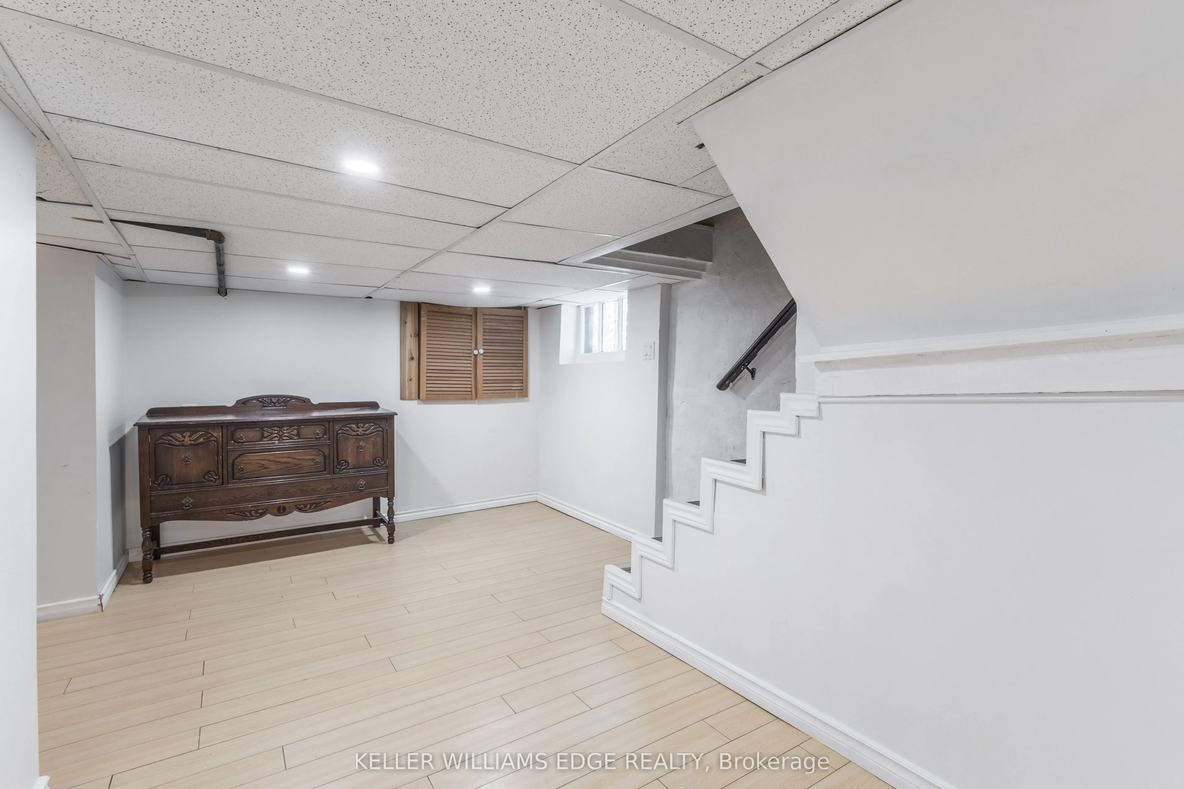 20 Barnesdale Avenue N