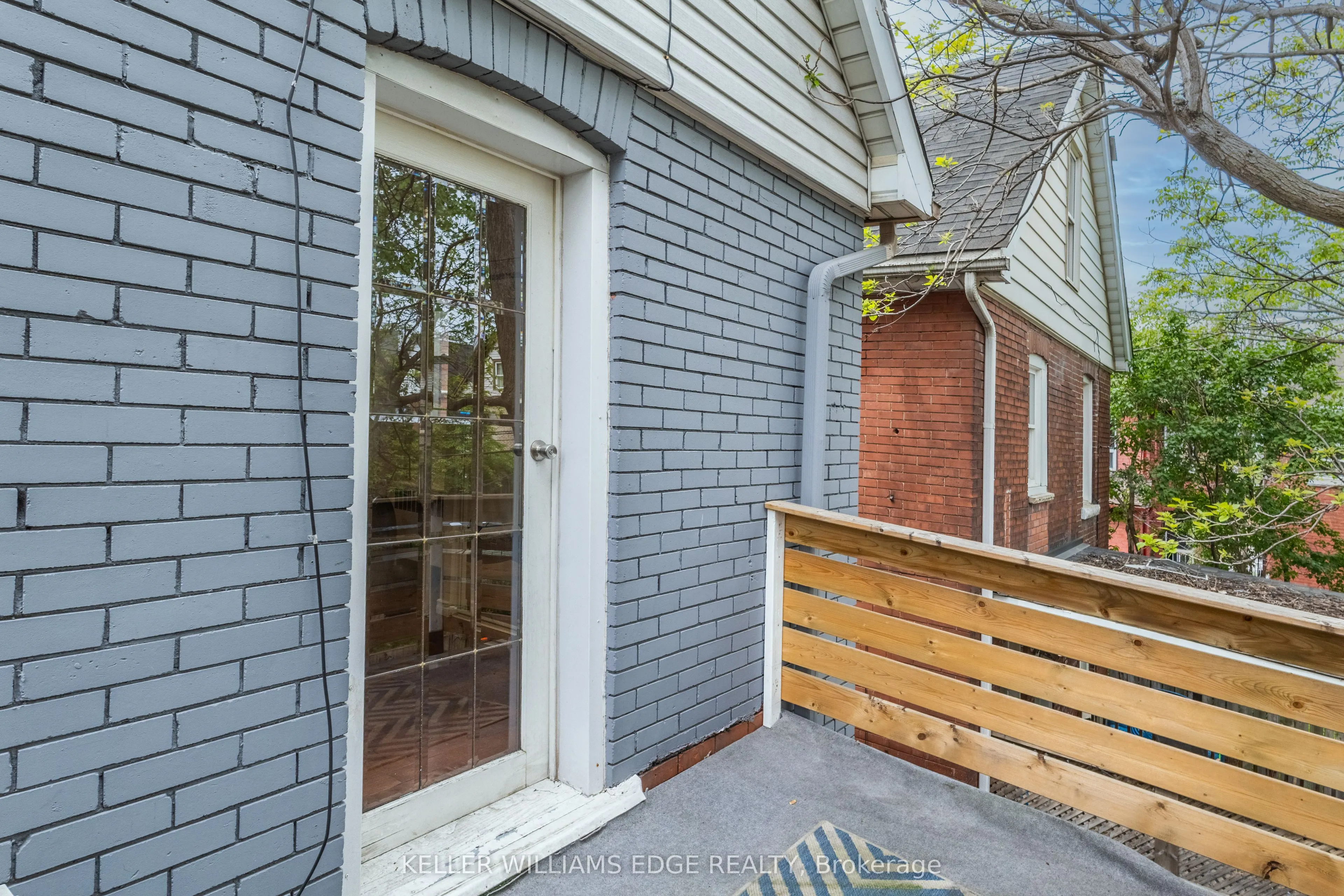 20 Barnesdale Avenue N