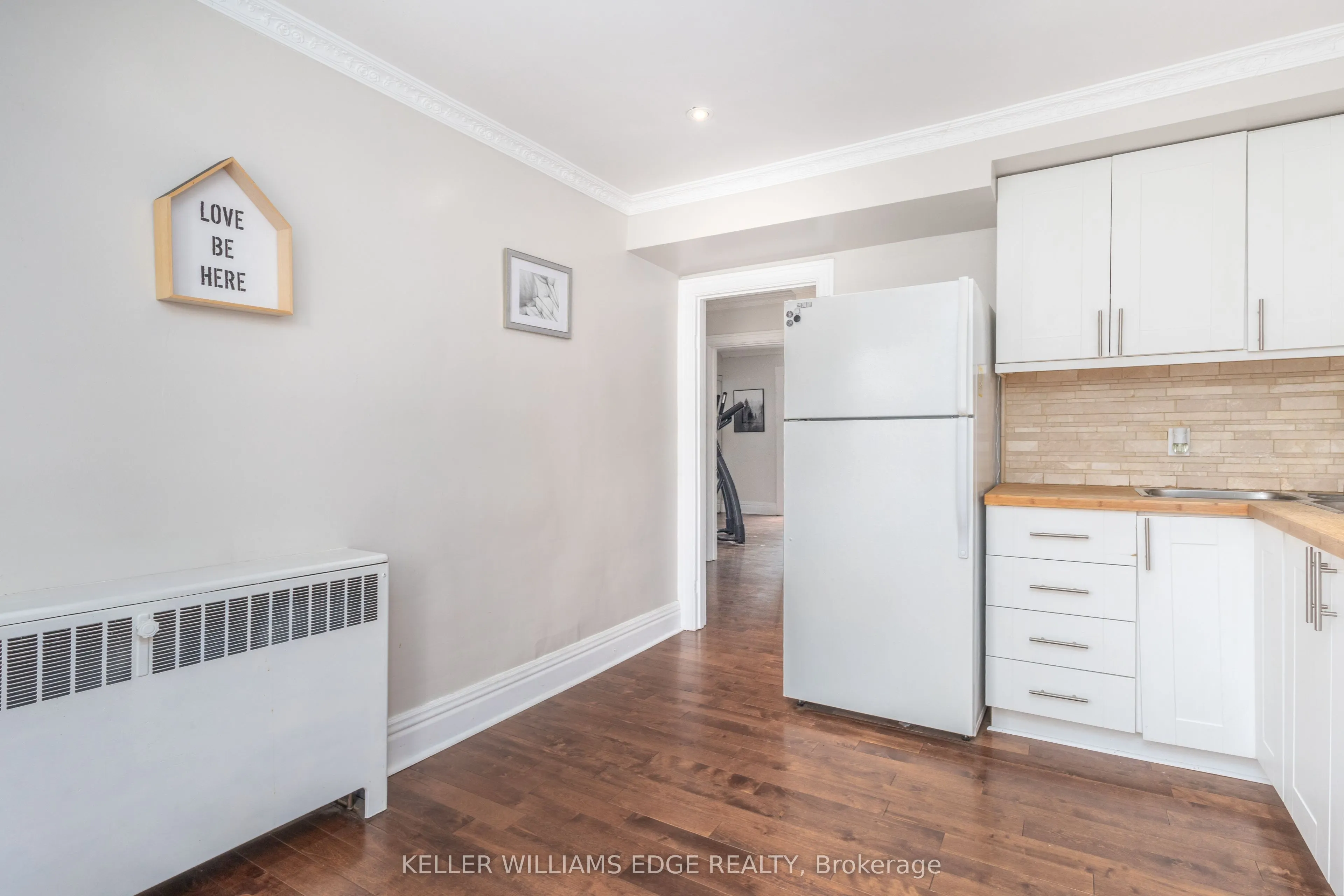 20 Barnesdale Avenue N