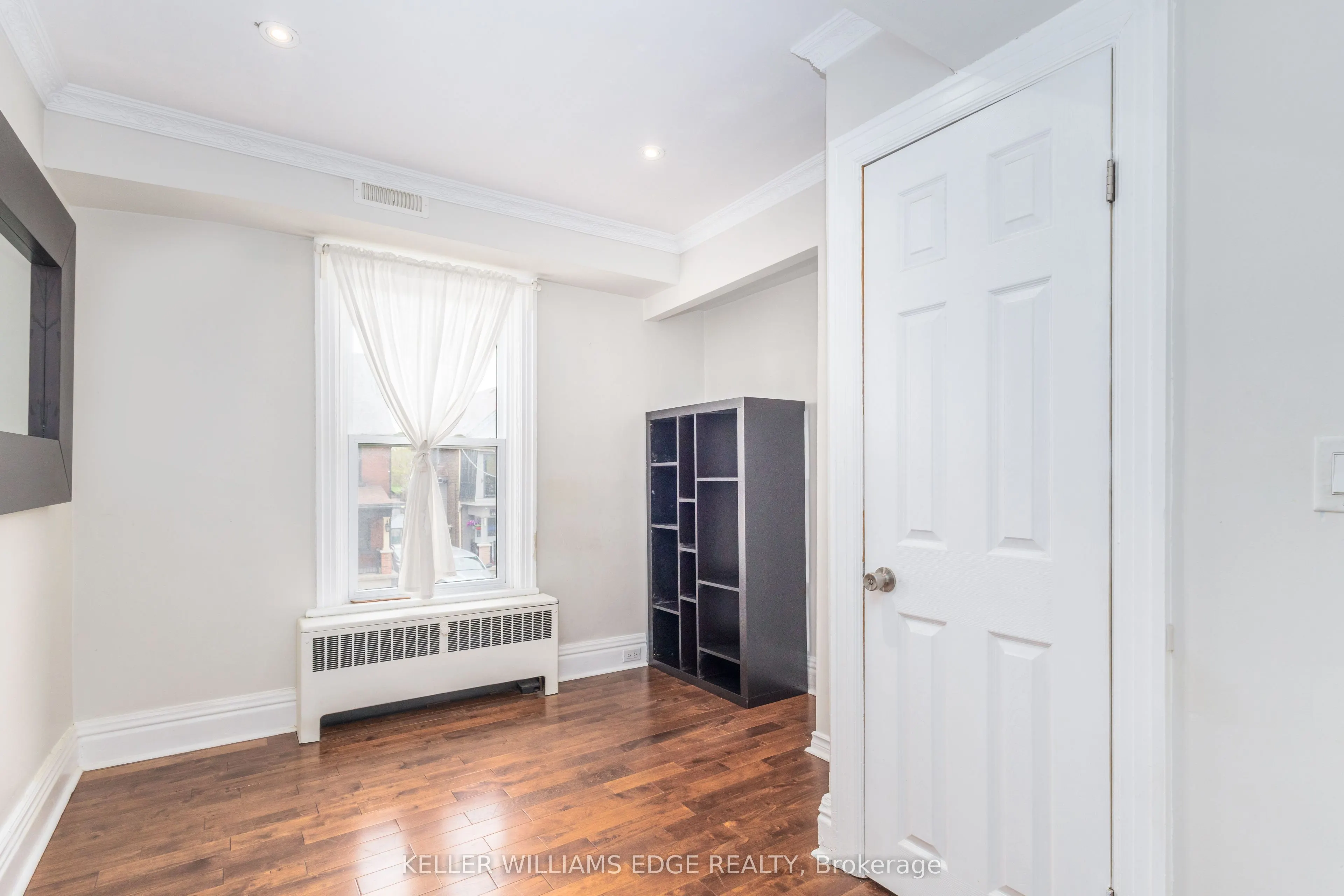 20 Barnesdale Avenue N
