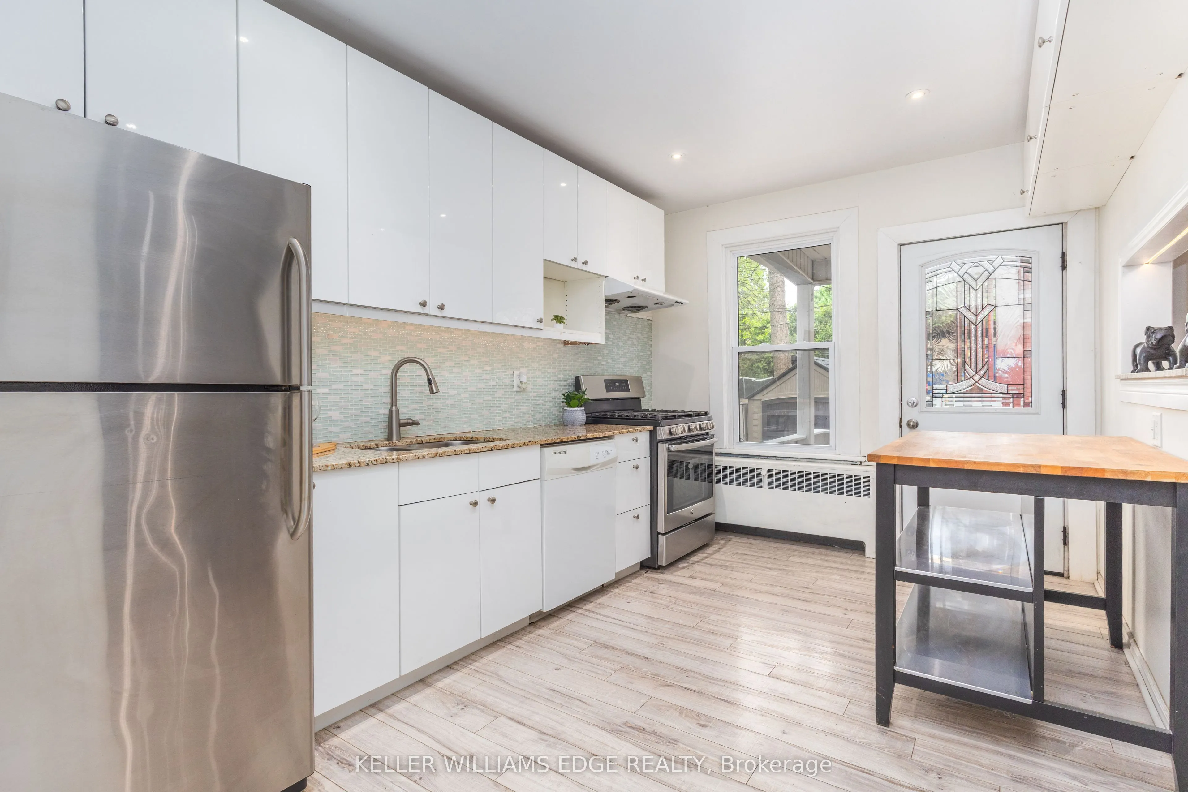 20 Barnesdale Avenue N