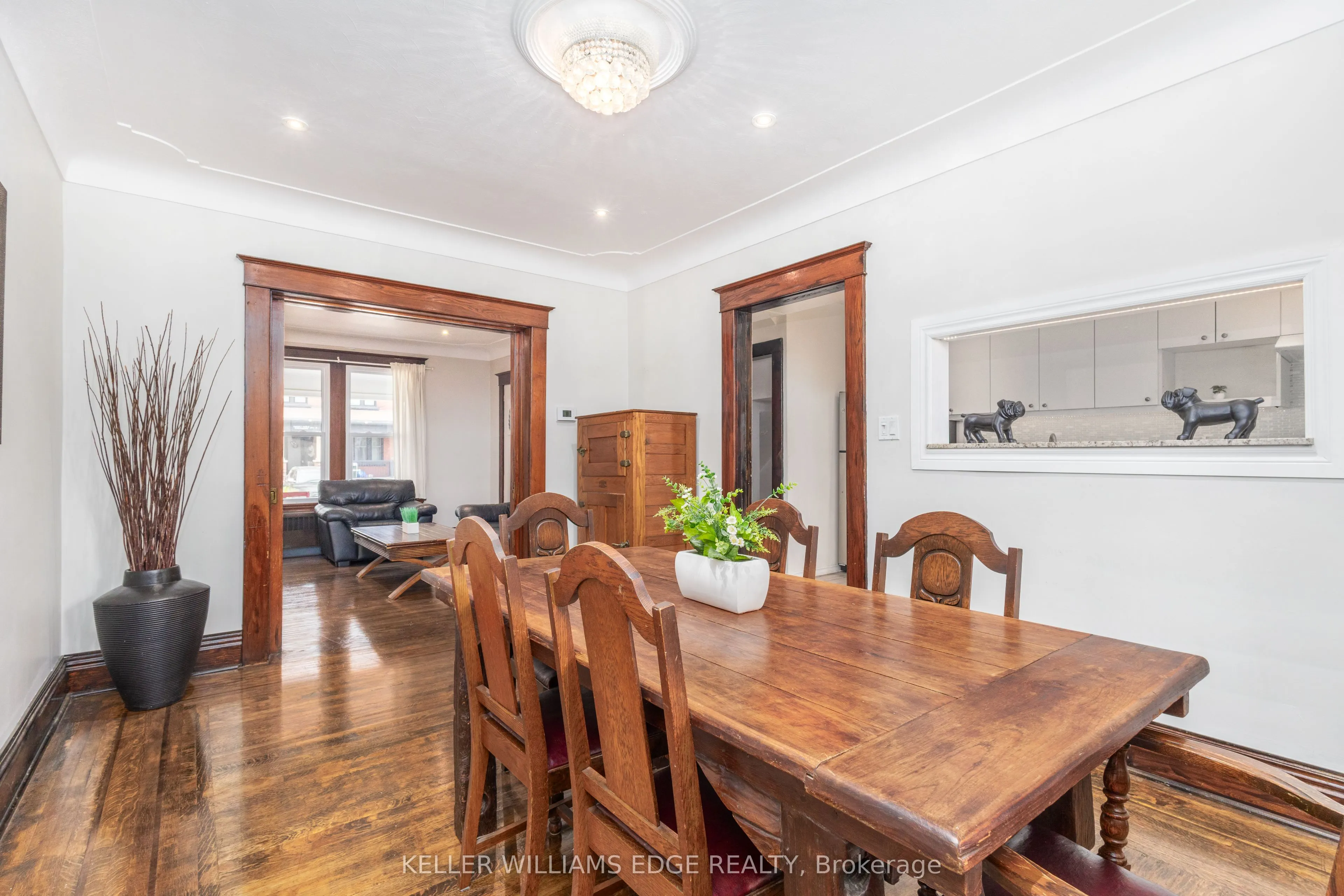 20 Barnesdale Avenue N