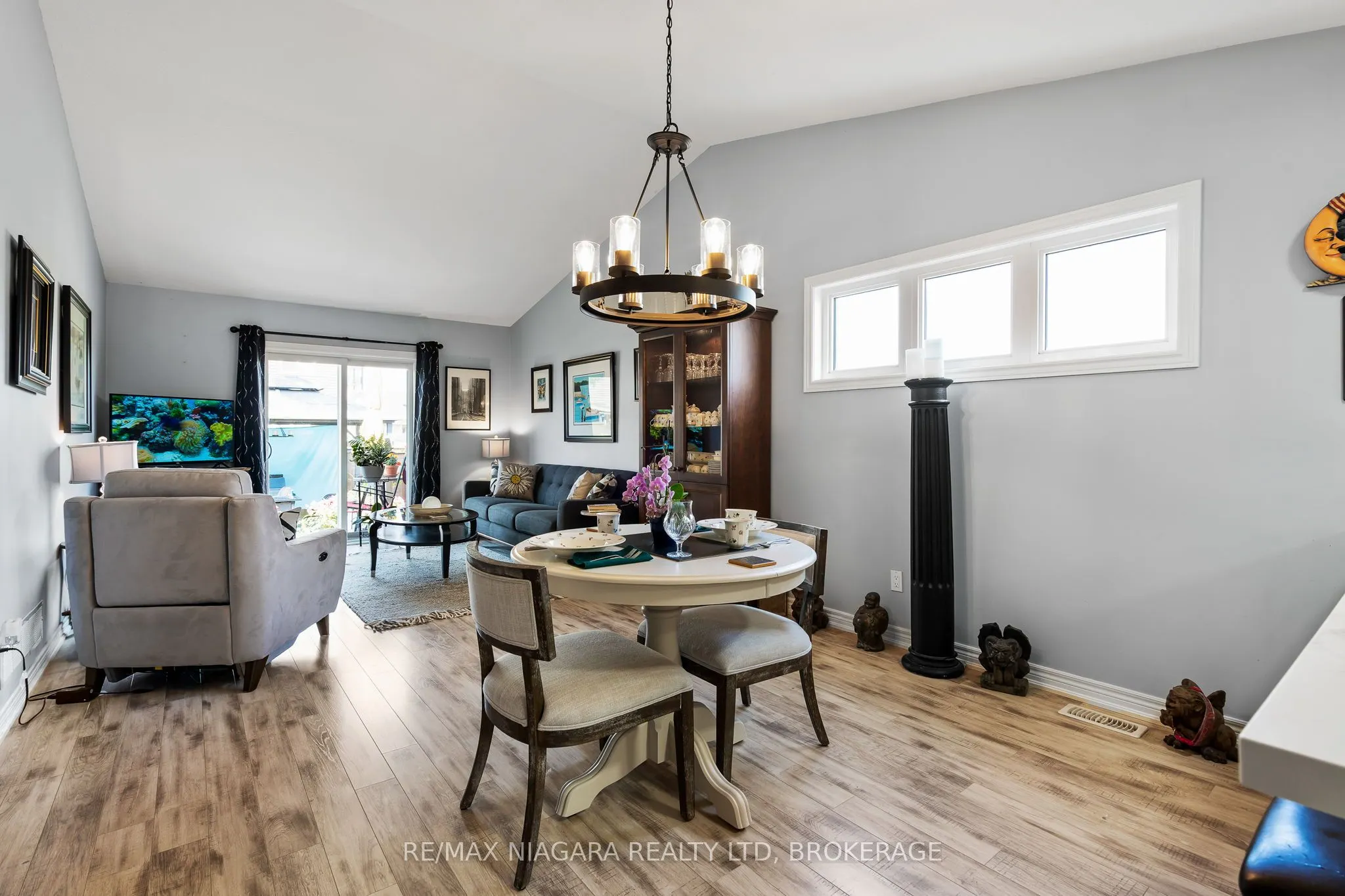 149 Roselawn Crescent