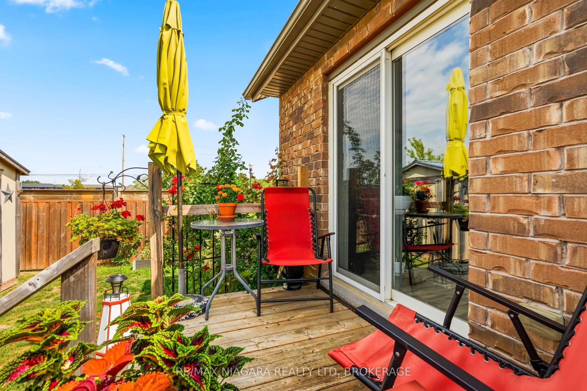 149 Roselawn Crescent