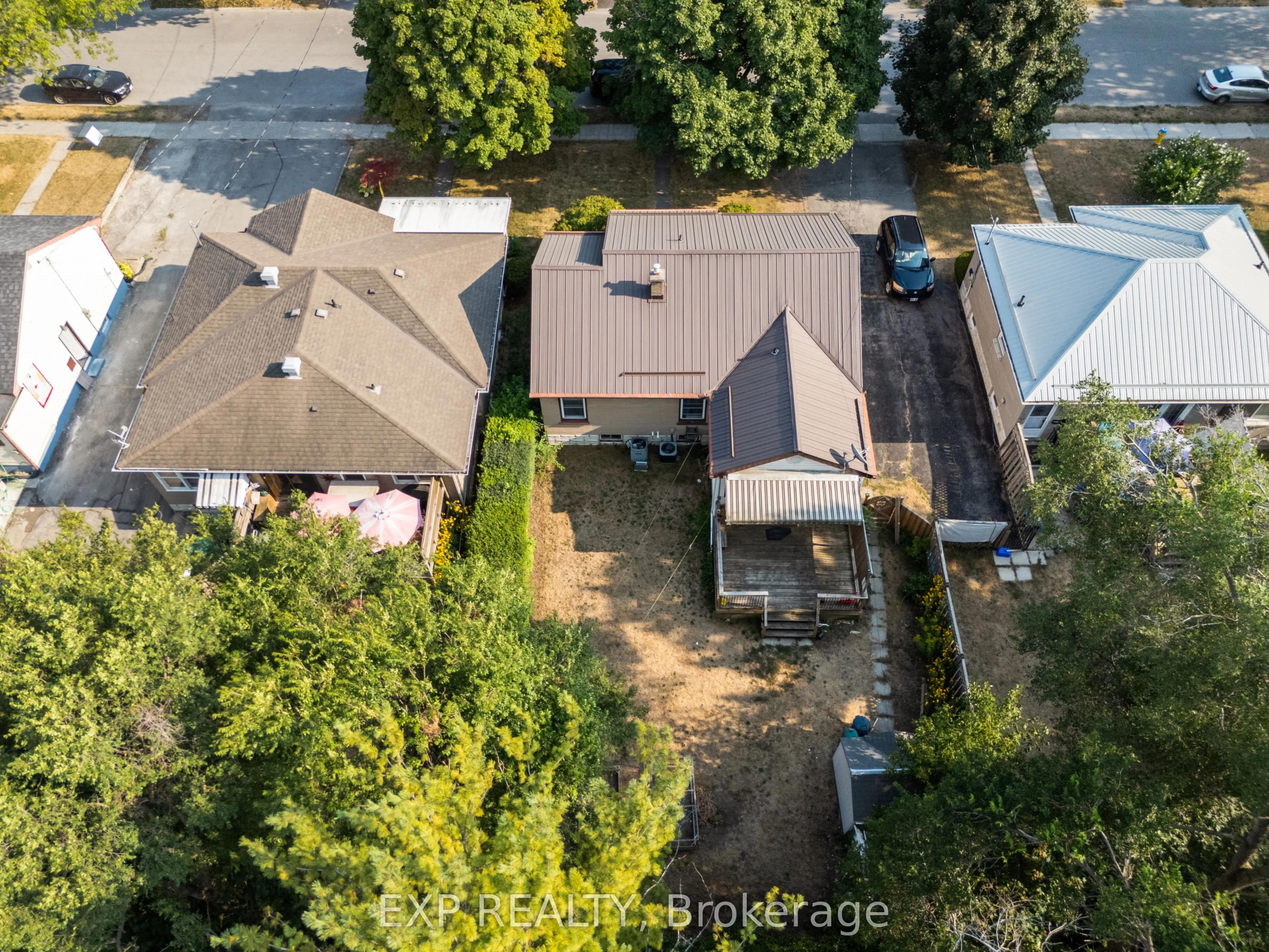 18 Montgomery Boulevard
