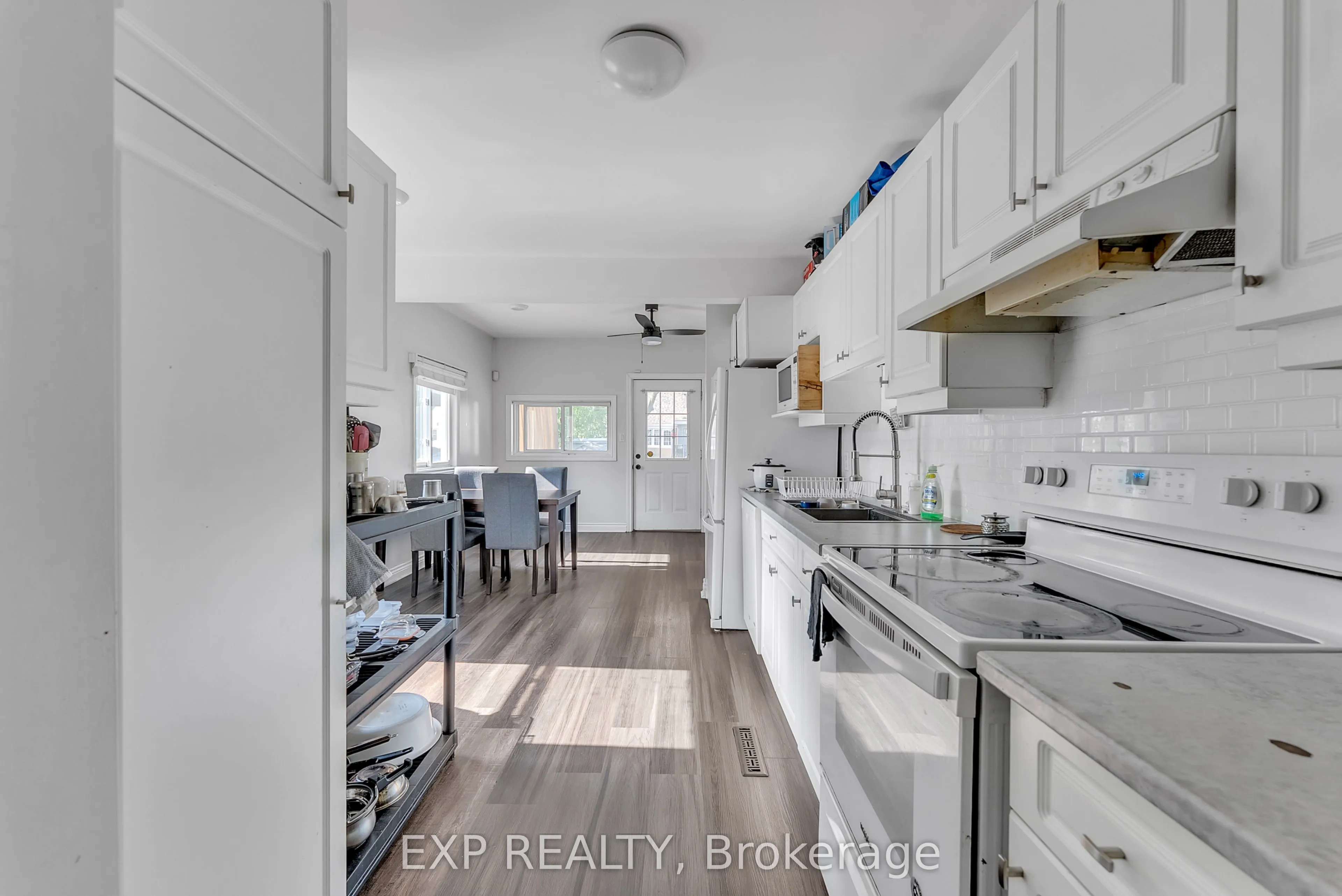 18 Montgomery Boulevard