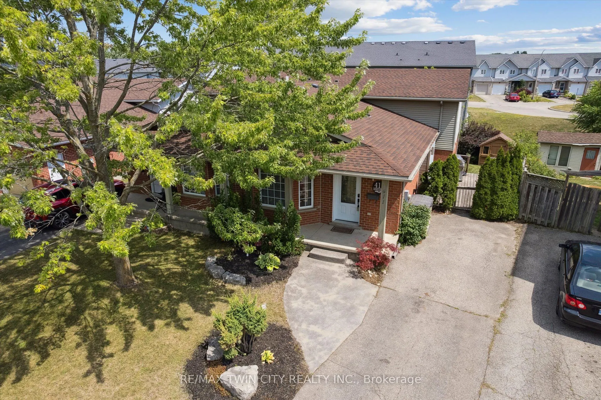 411 Bankside Crescent