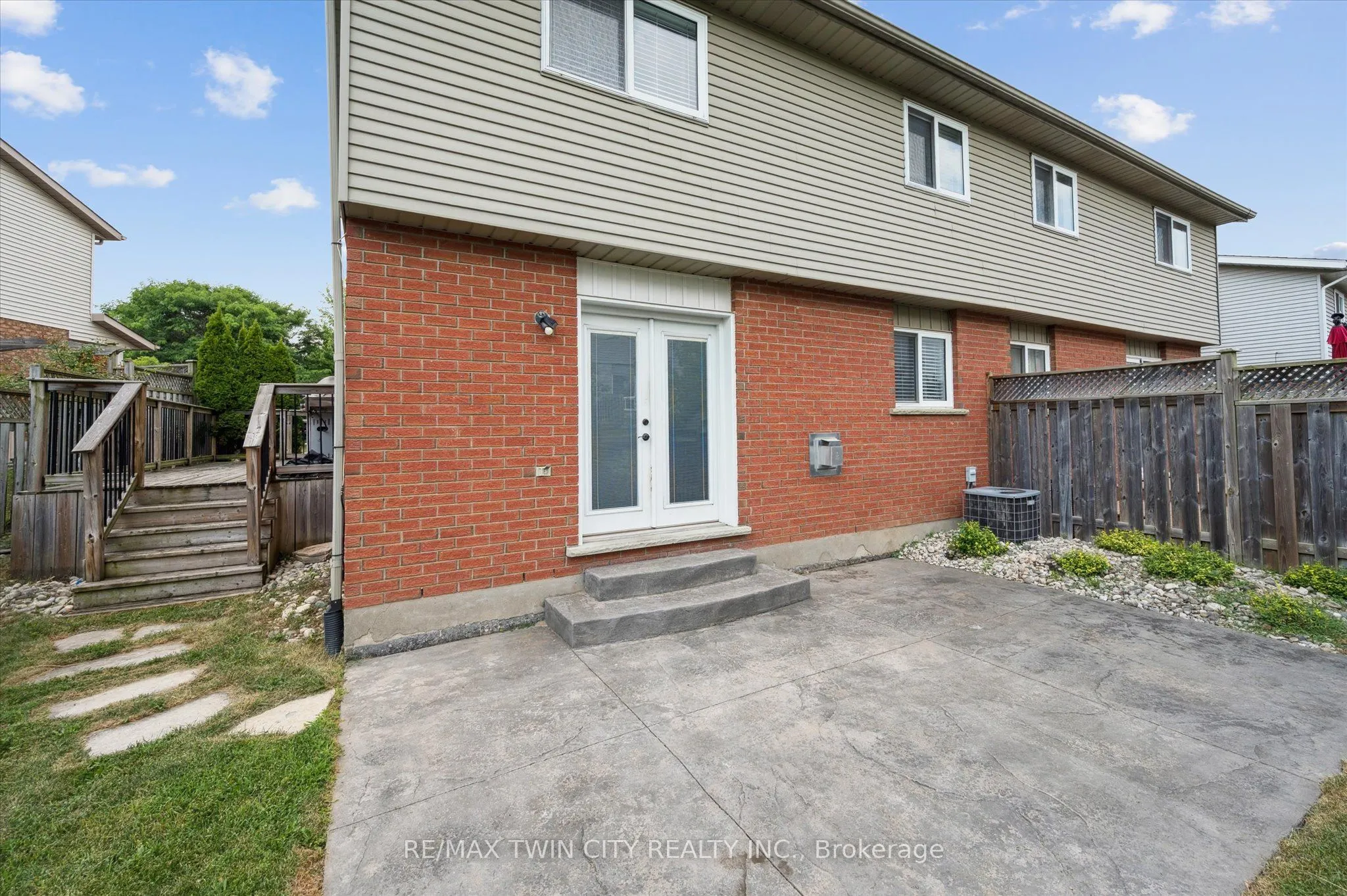 411 Bankside Crescent