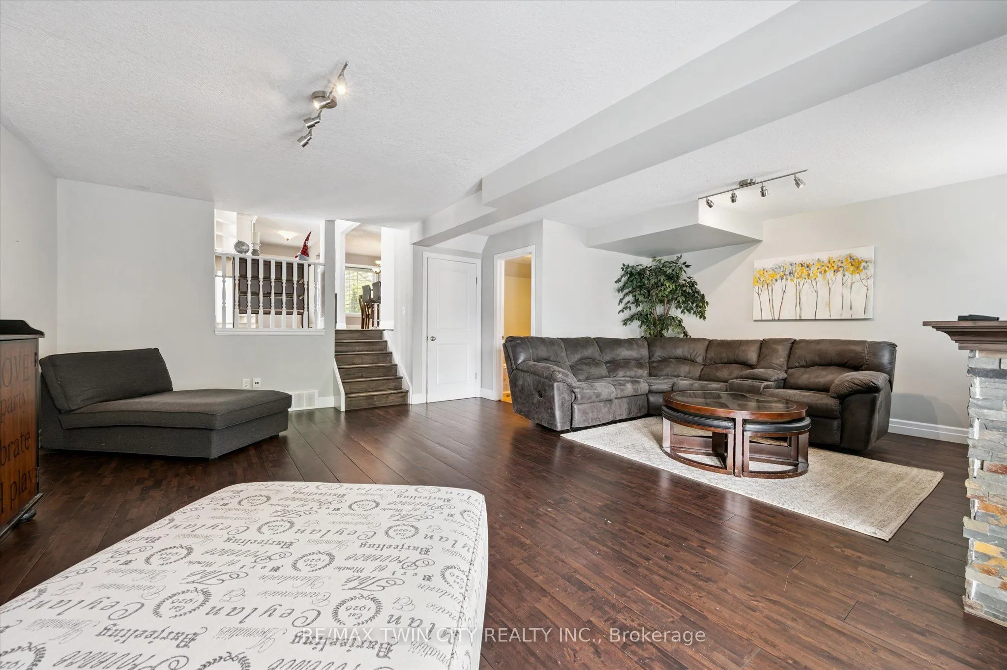 411 Bankside Crescent
