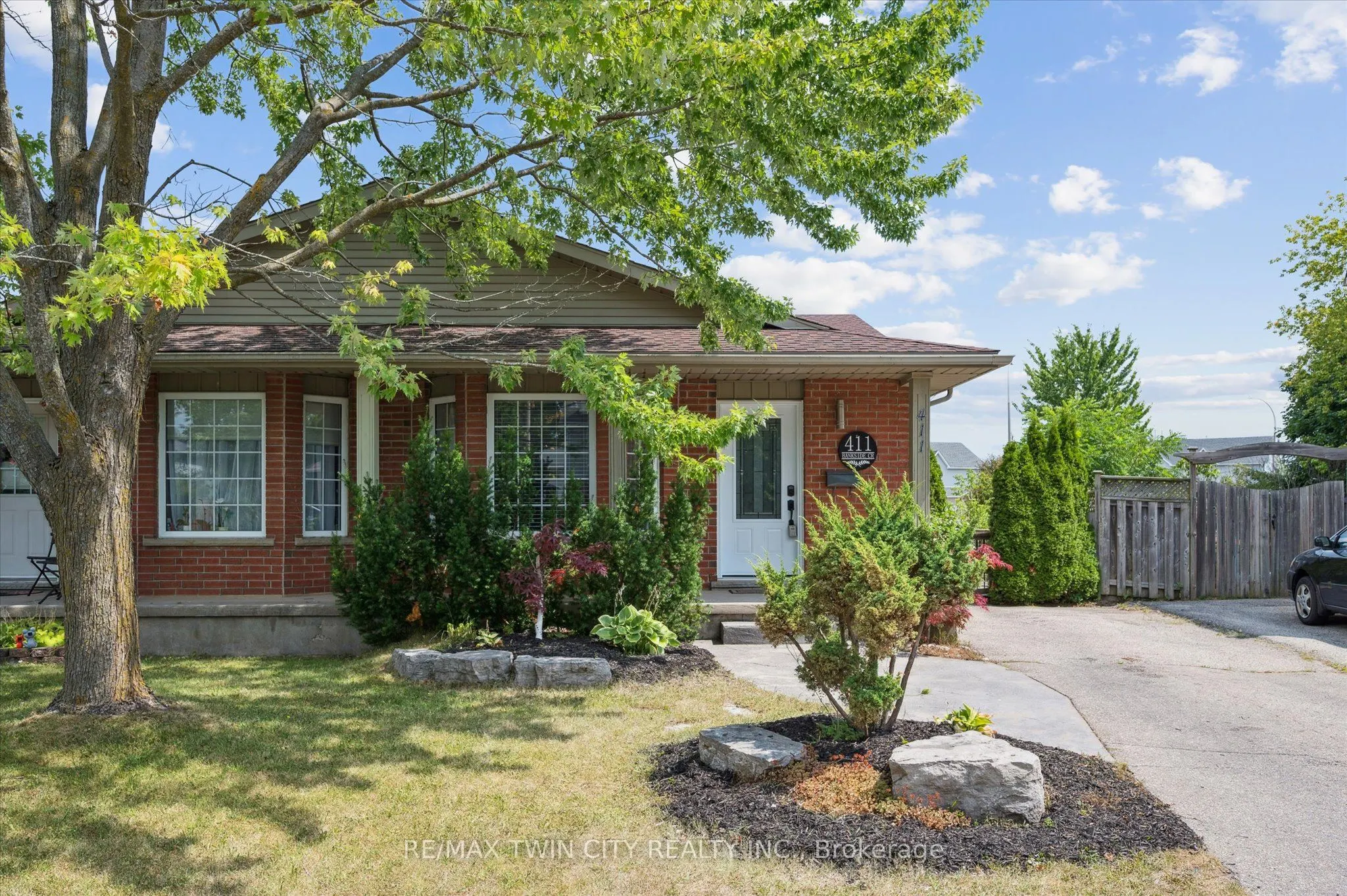 411 Bankside Crescent