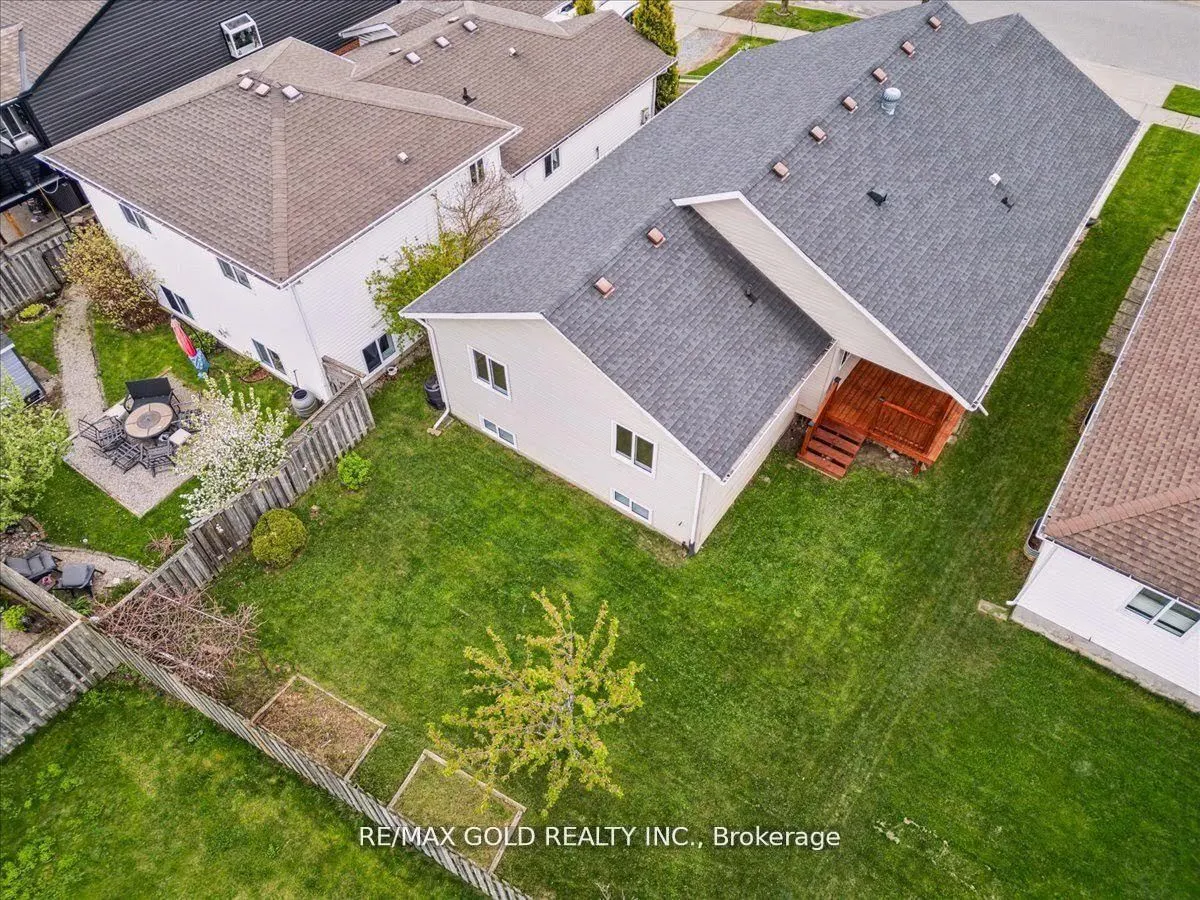 8163 Harvest Crescent
