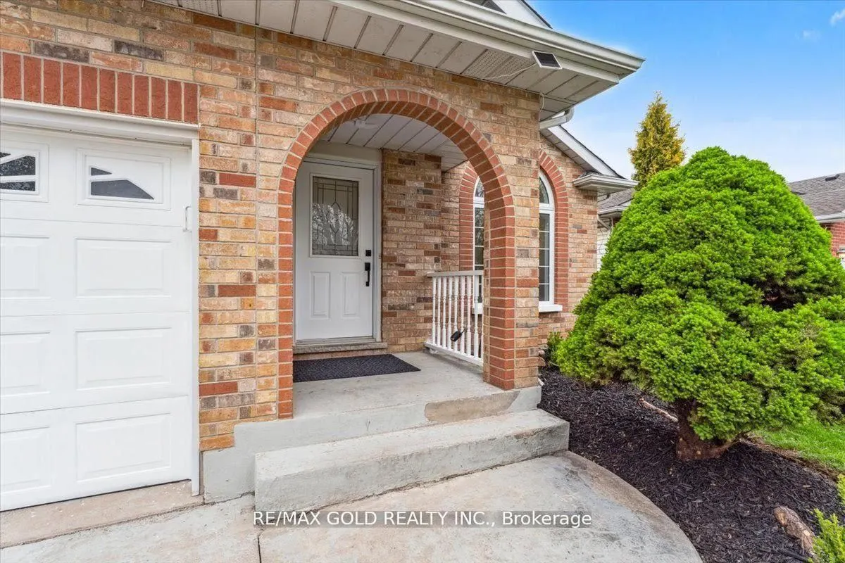 8163 Harvest Crescent