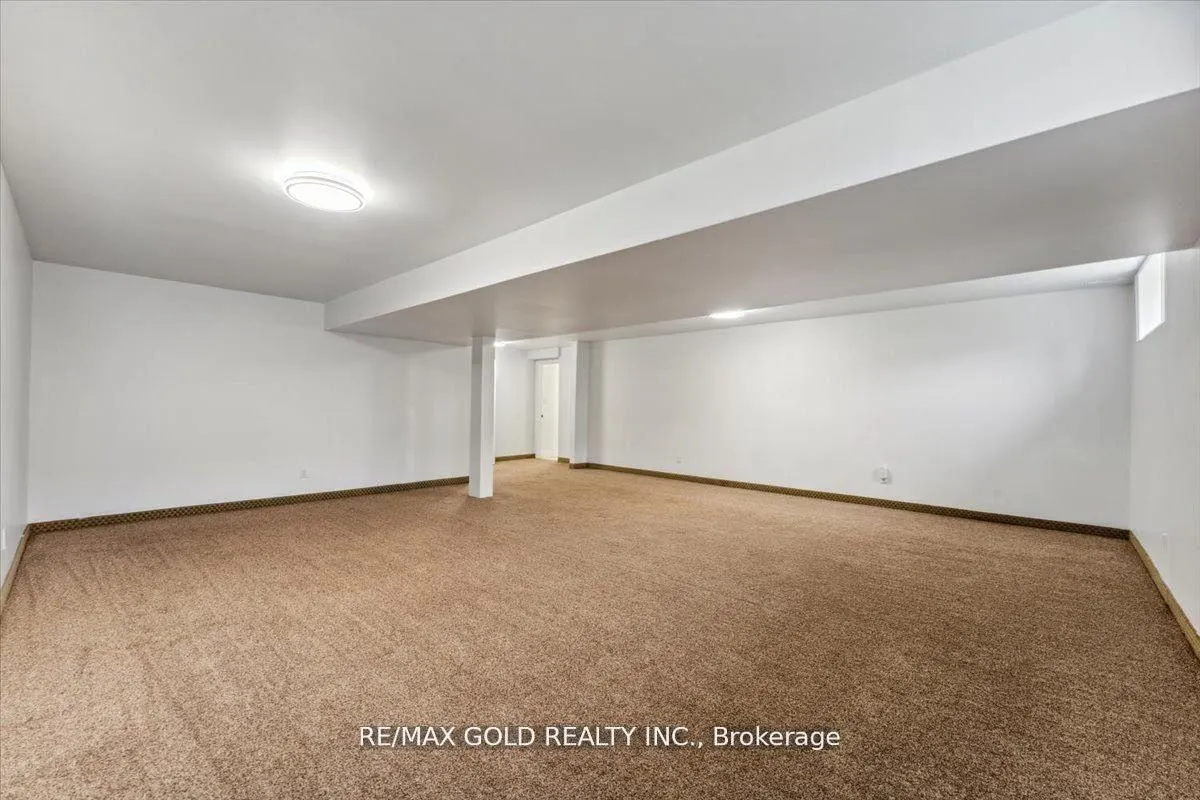 8163 Harvest Crescent