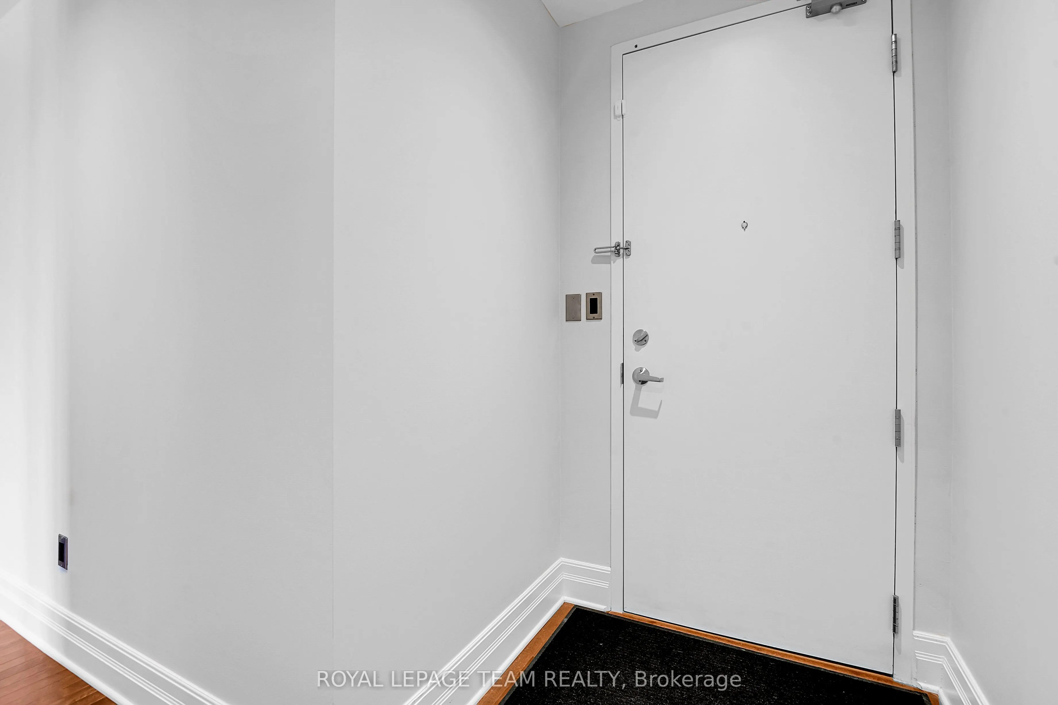 330 Loretta Avenue S, #510