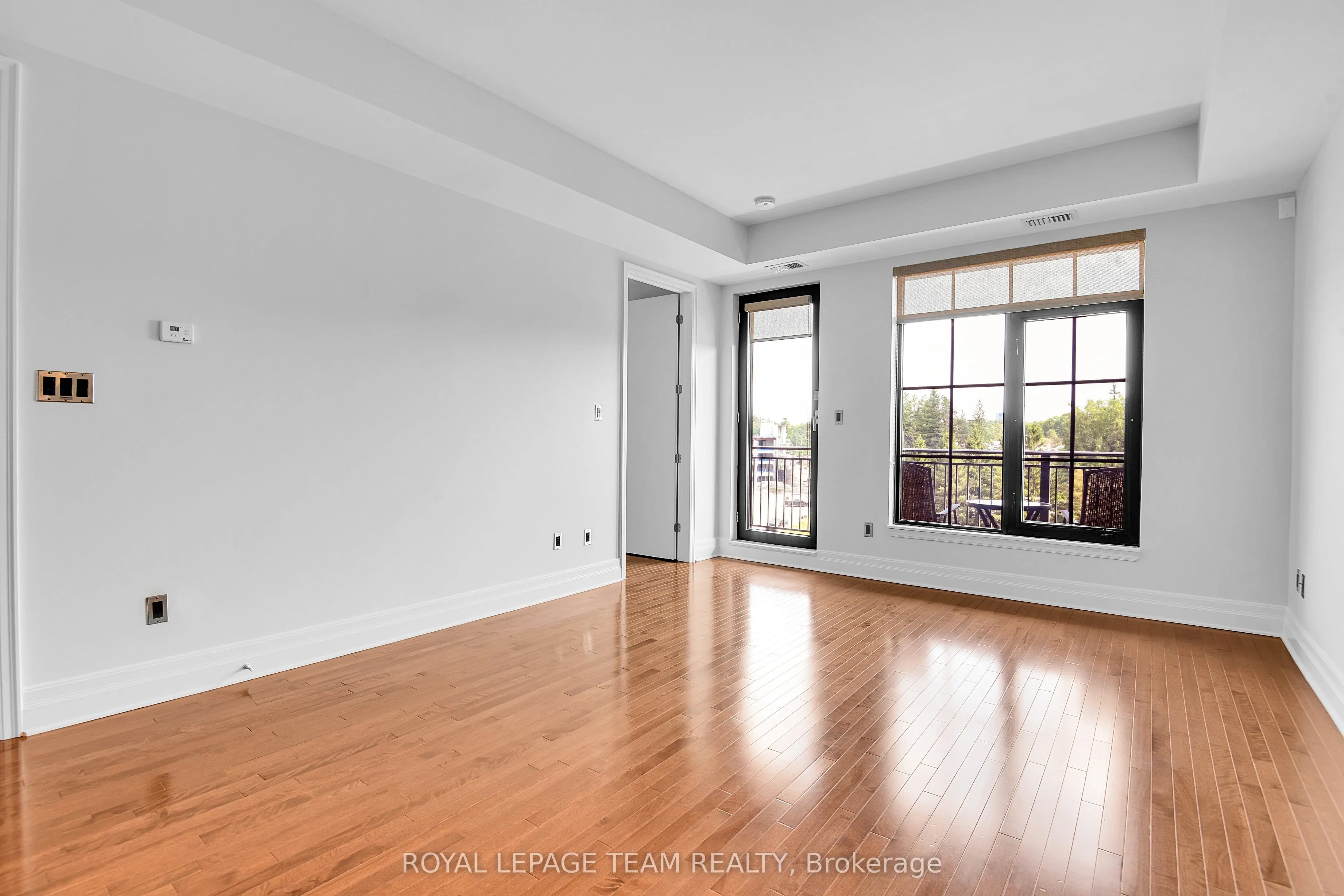 330 Loretta Avenue S, #510