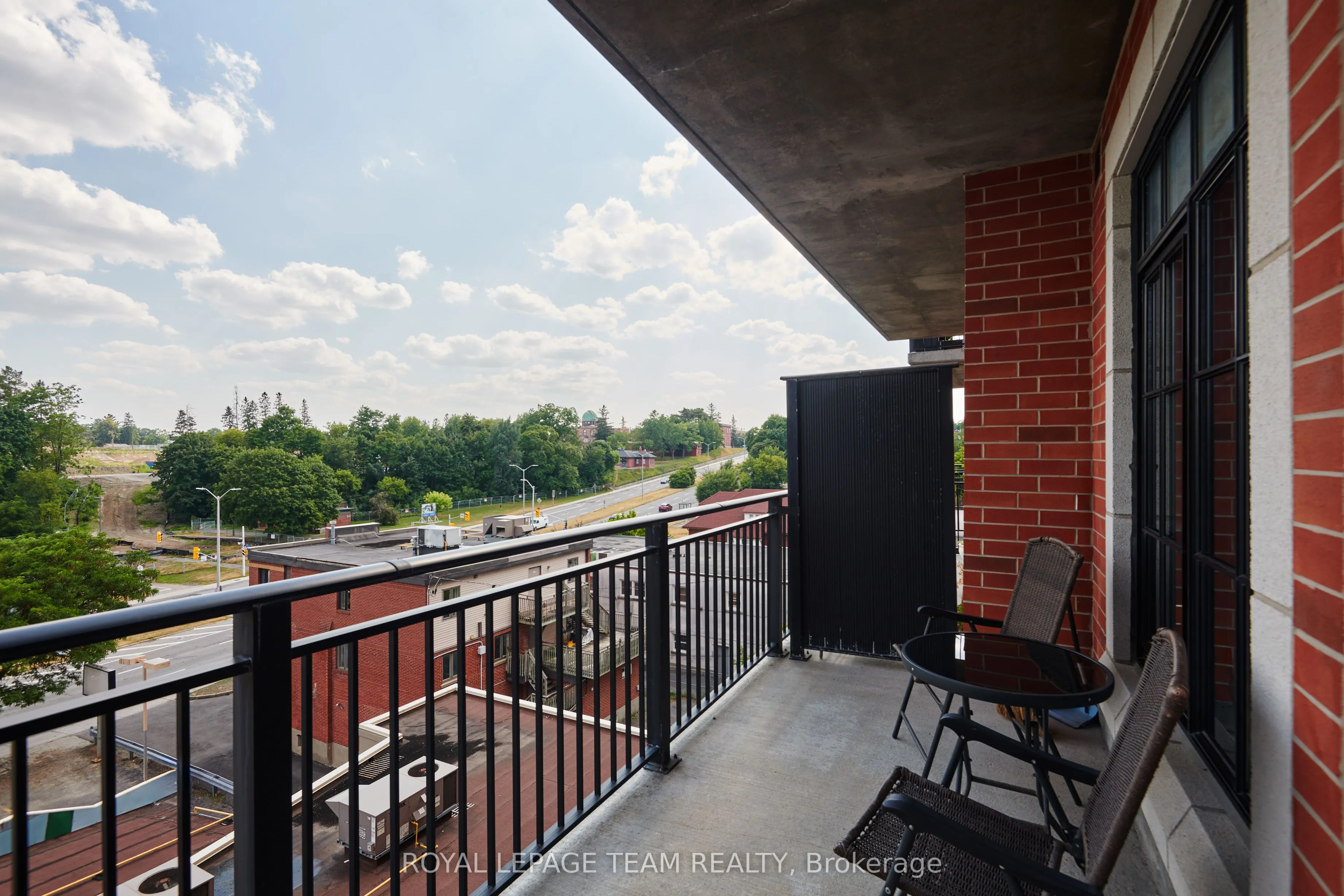 330 Loretta Avenue S, #510