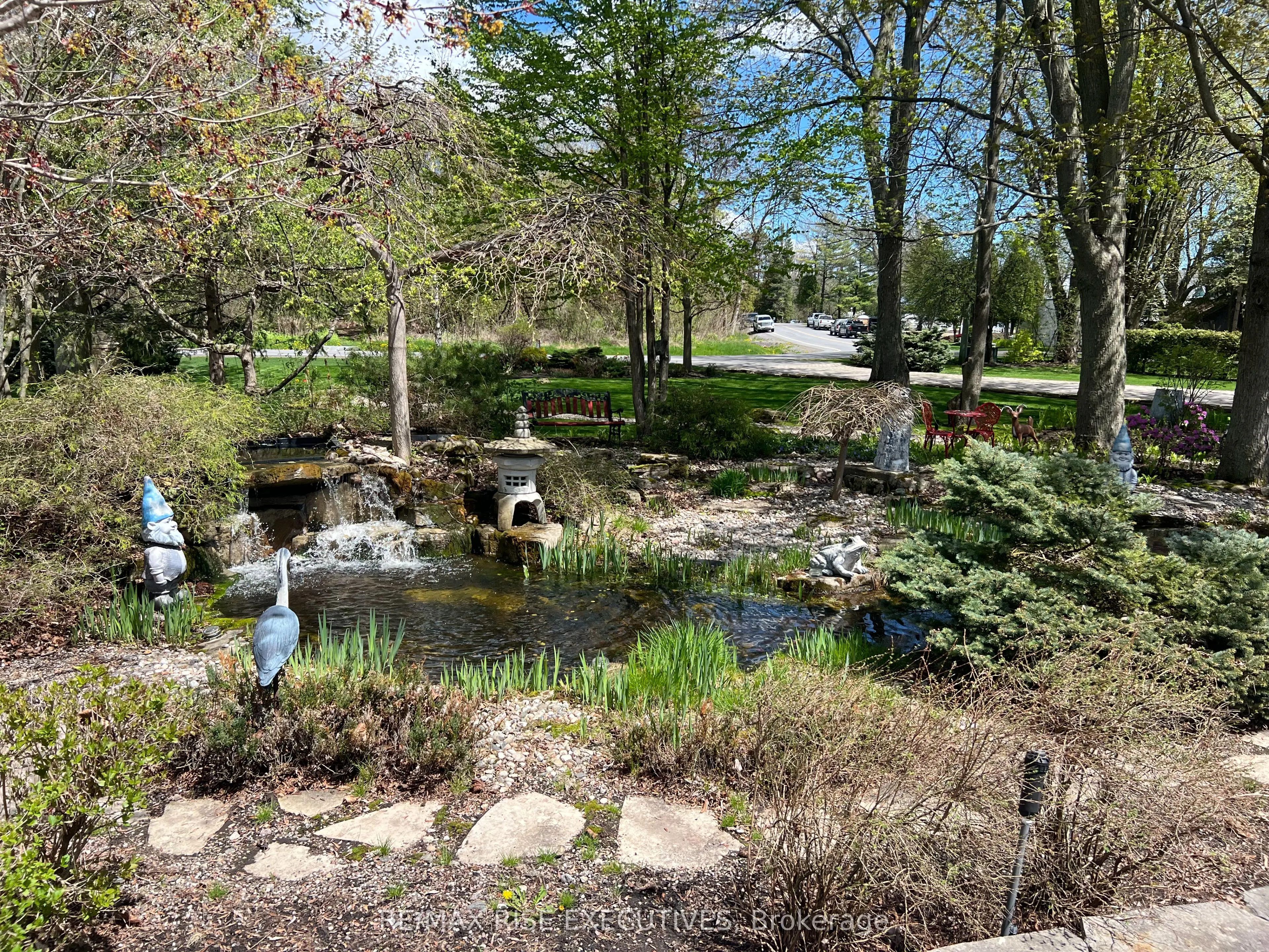 16024 LAKESIDE Drive