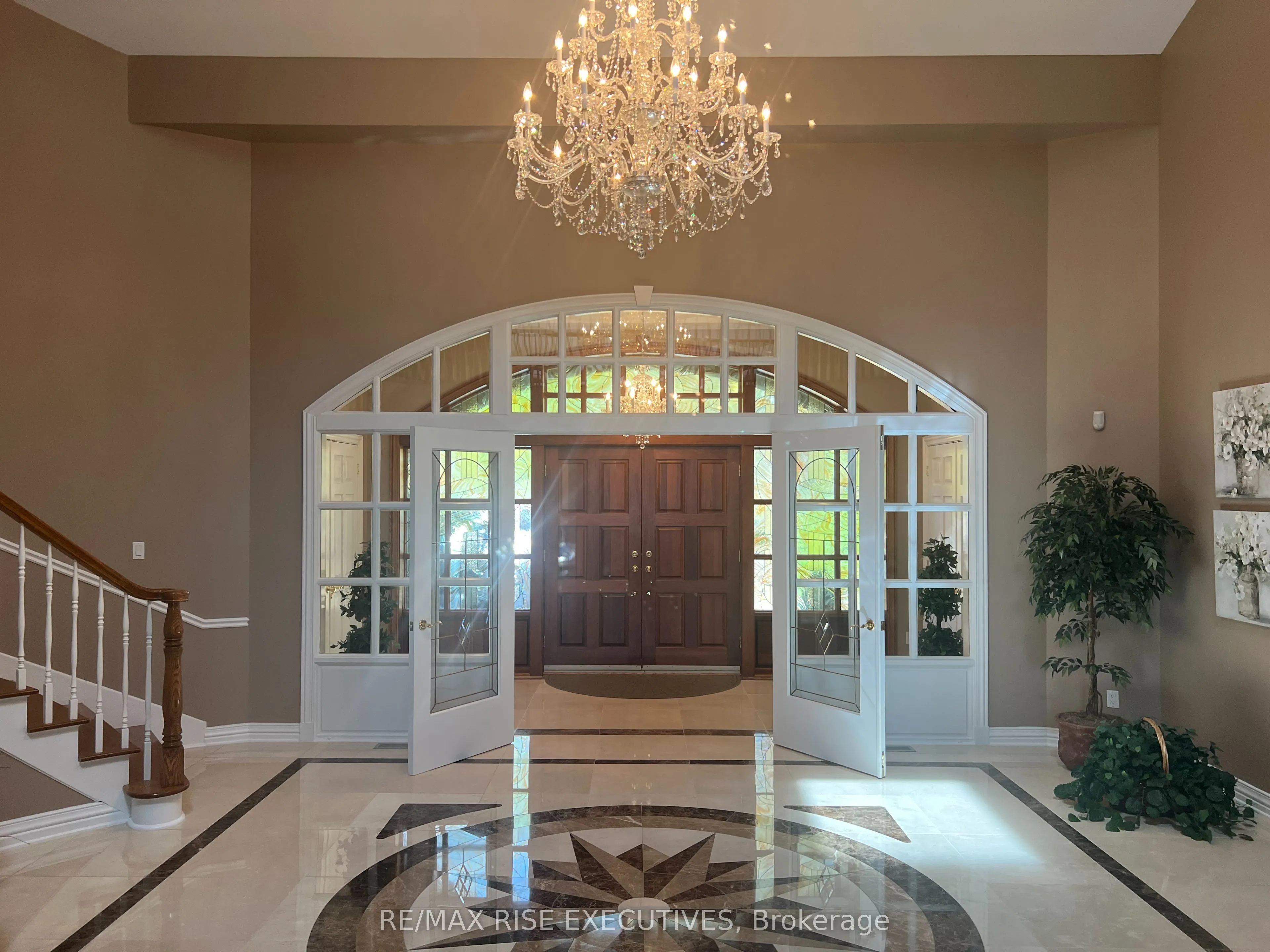 16024 LAKESIDE Drive