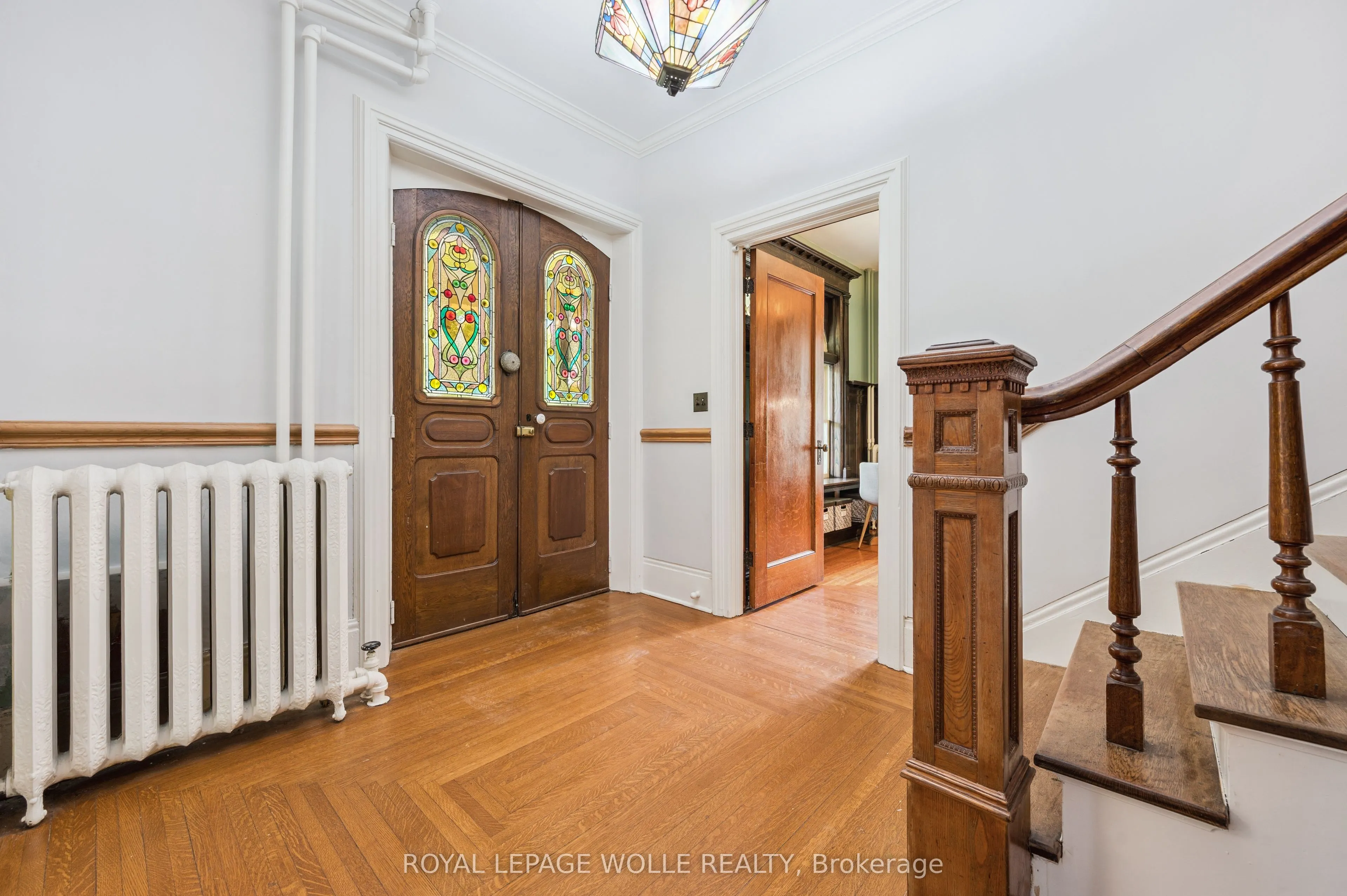 88 William Street W